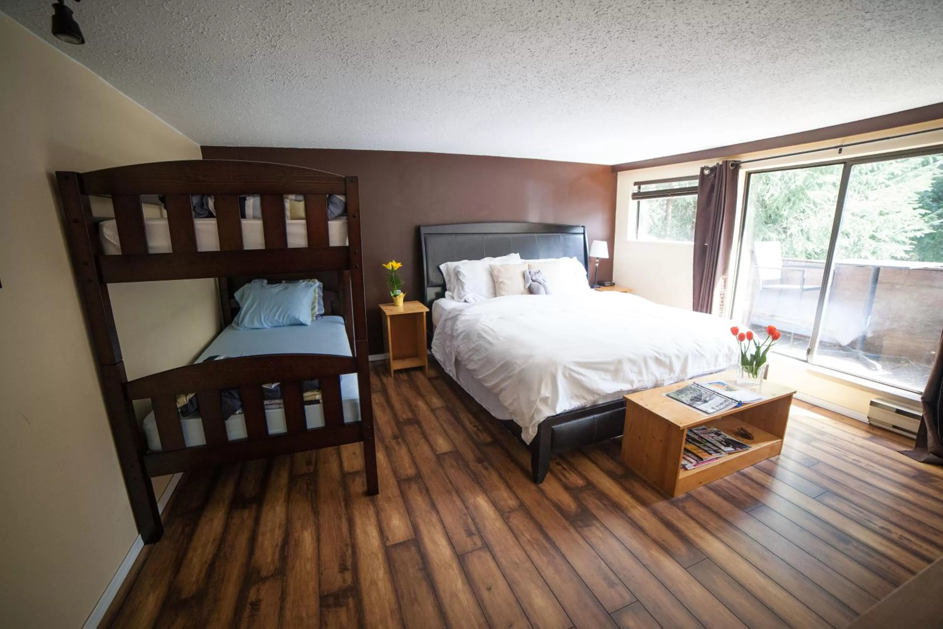 Bed in Tall Trees Bed & Breakfast