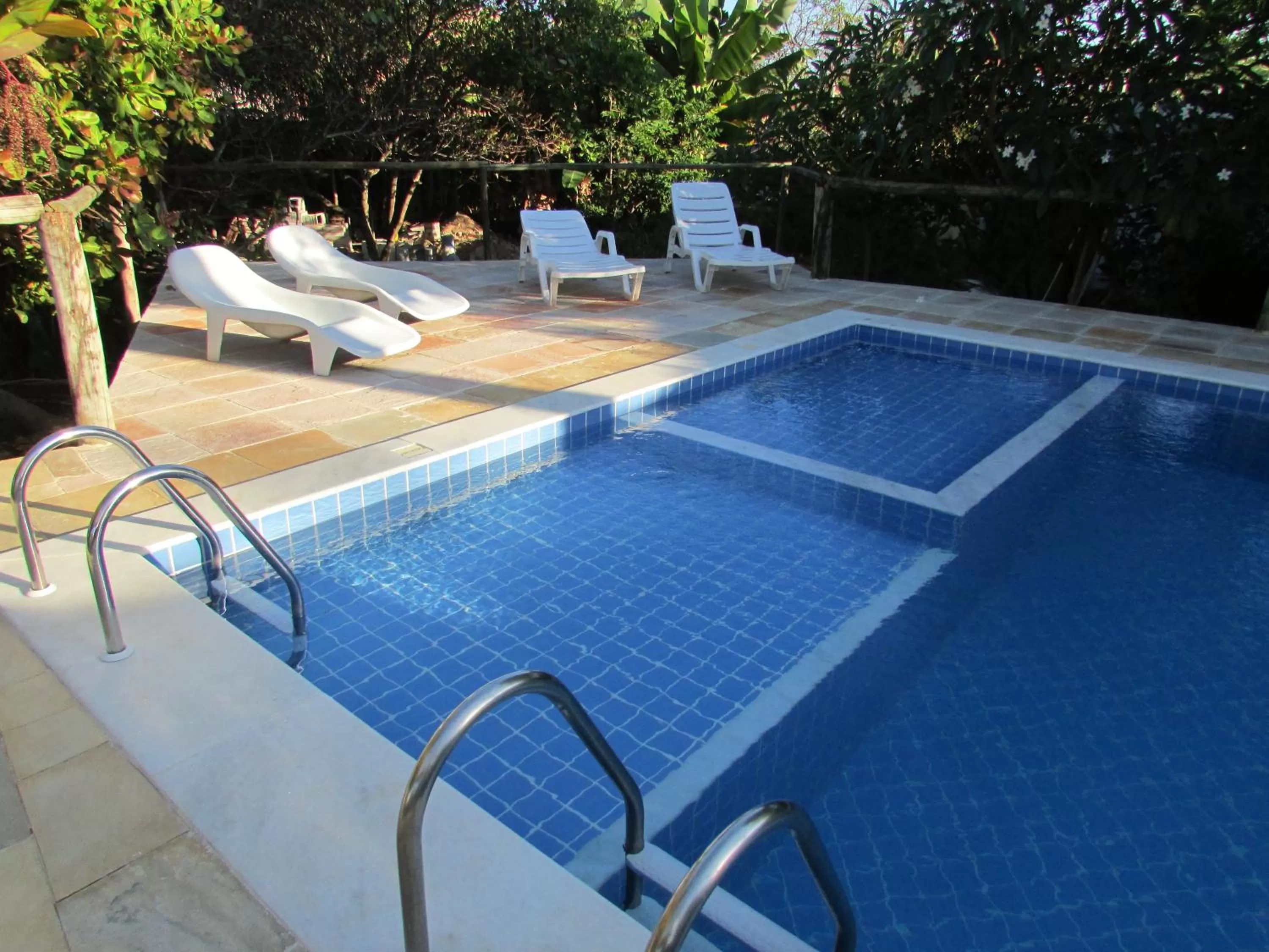 Swimming pool in Pousada Ipitanga IV