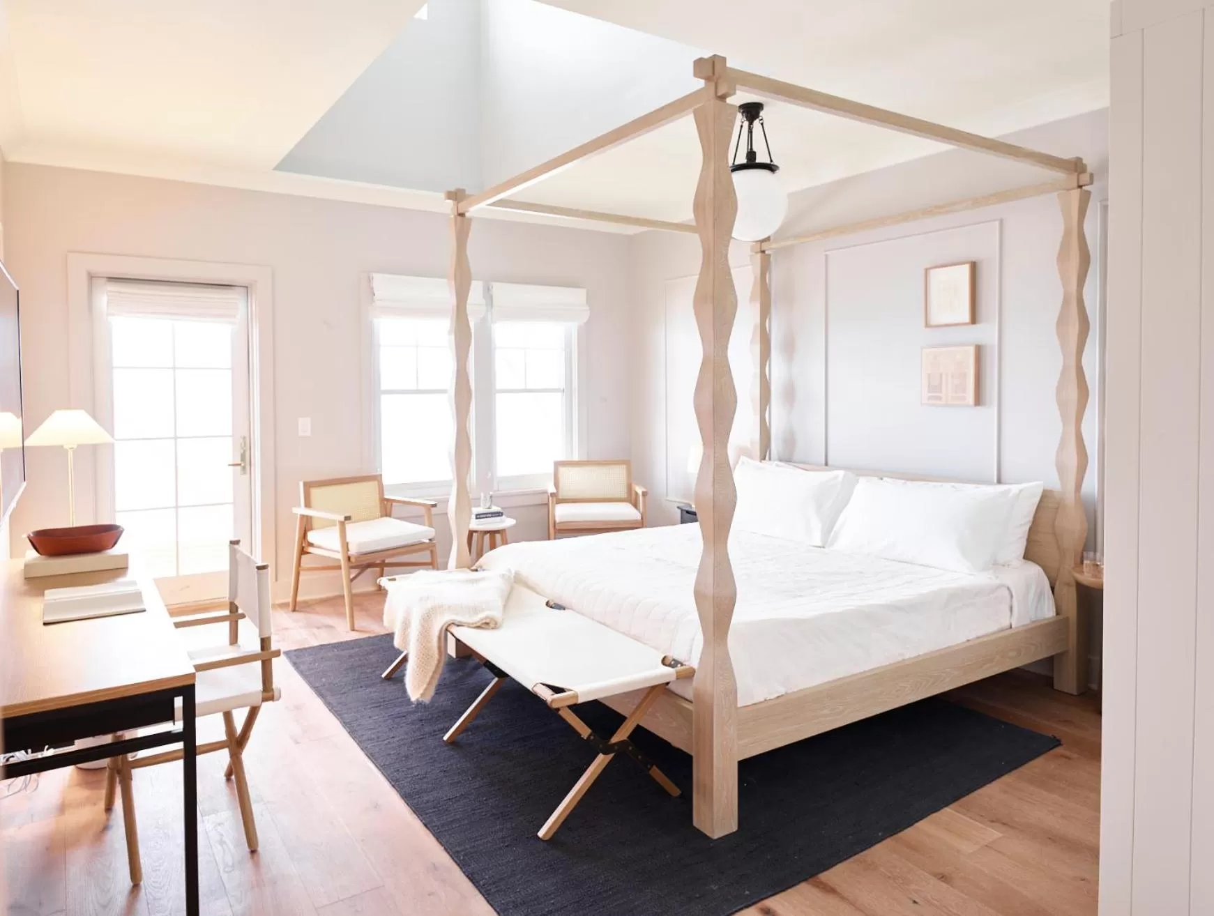 Bed in The Lake House on Canandaigua