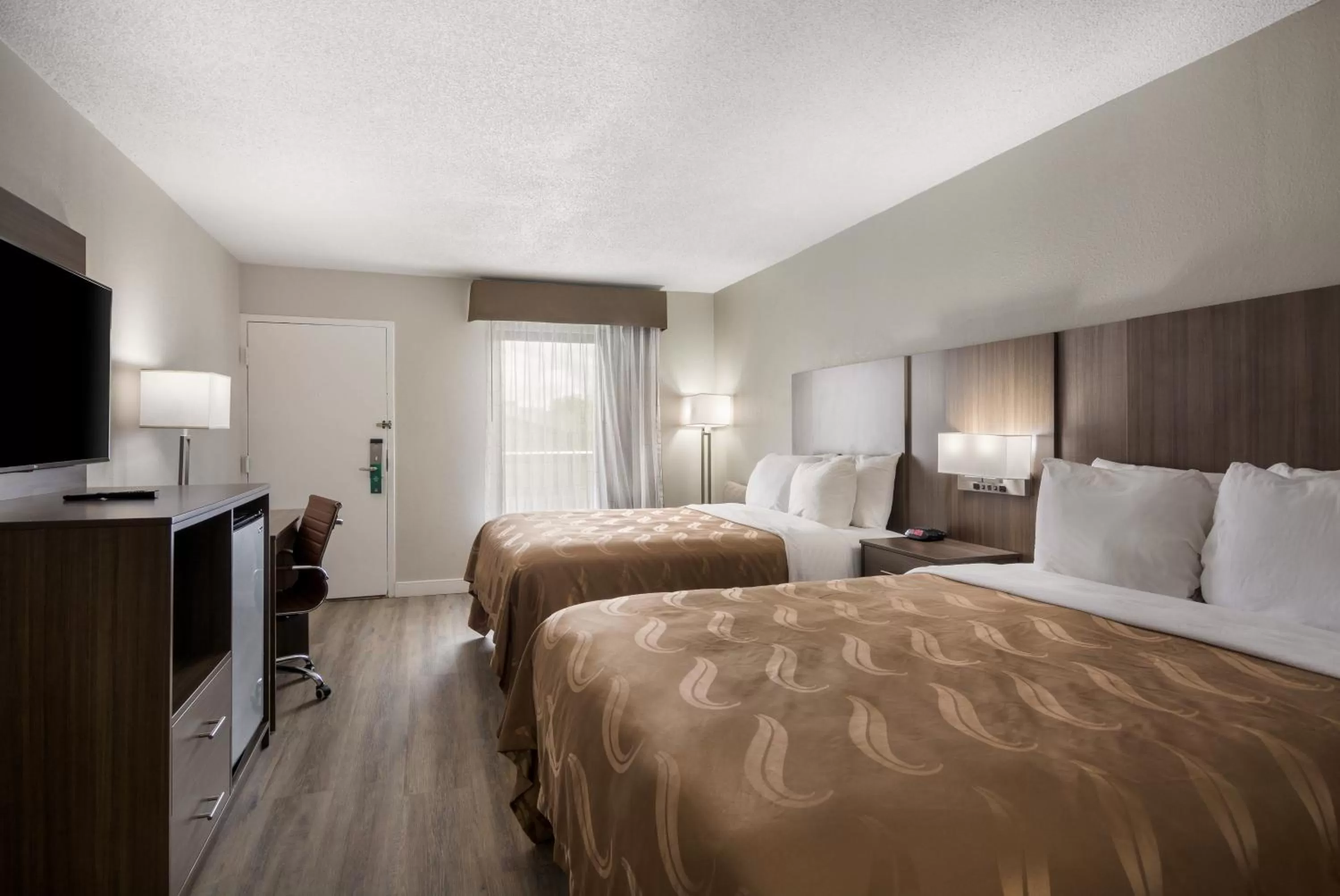 Bed in Quality Inn Emporia