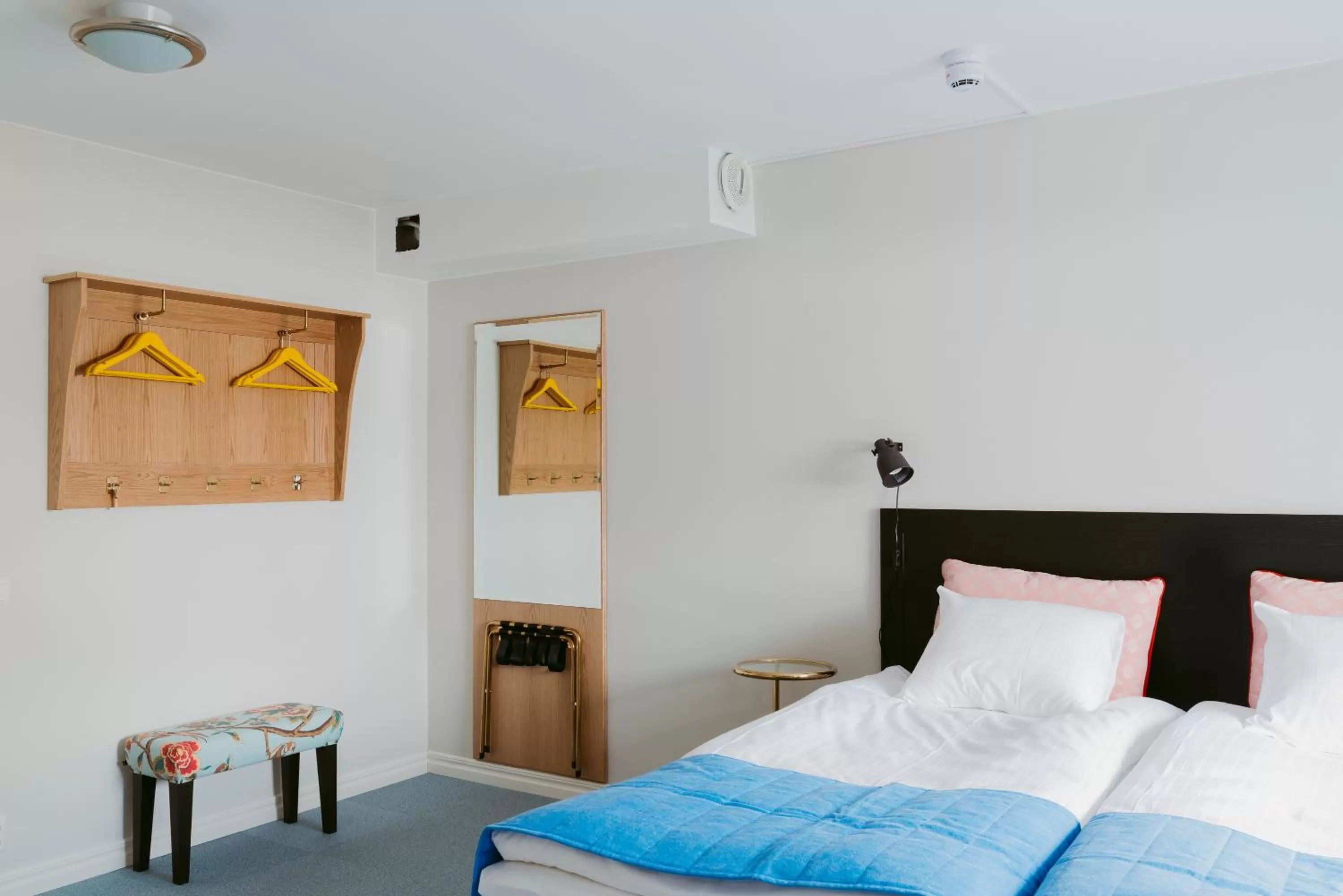 Bed in 2Home Hotel Gävle