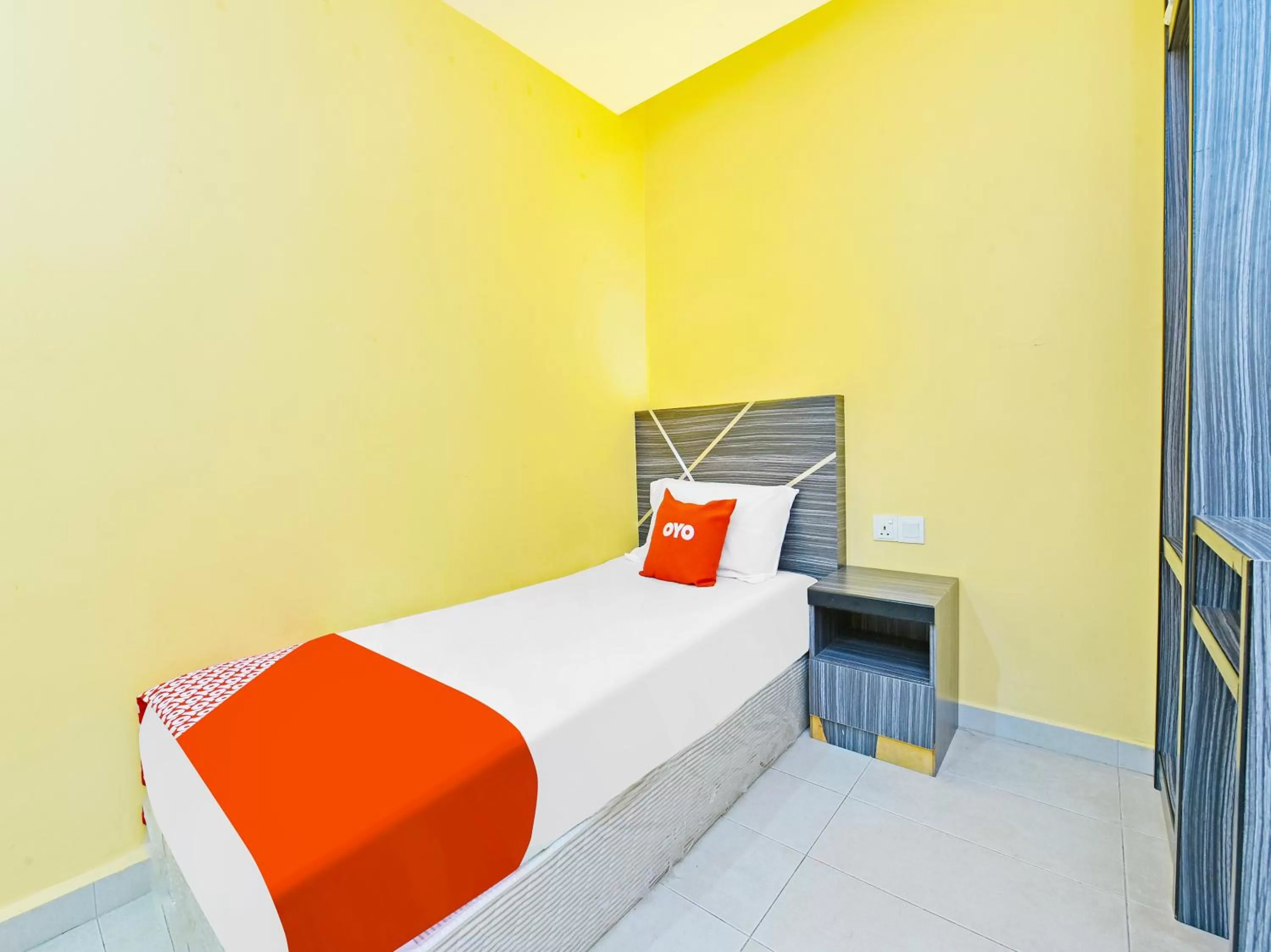 Bedroom, Bed in OYO 90521 De Mawardah Inn