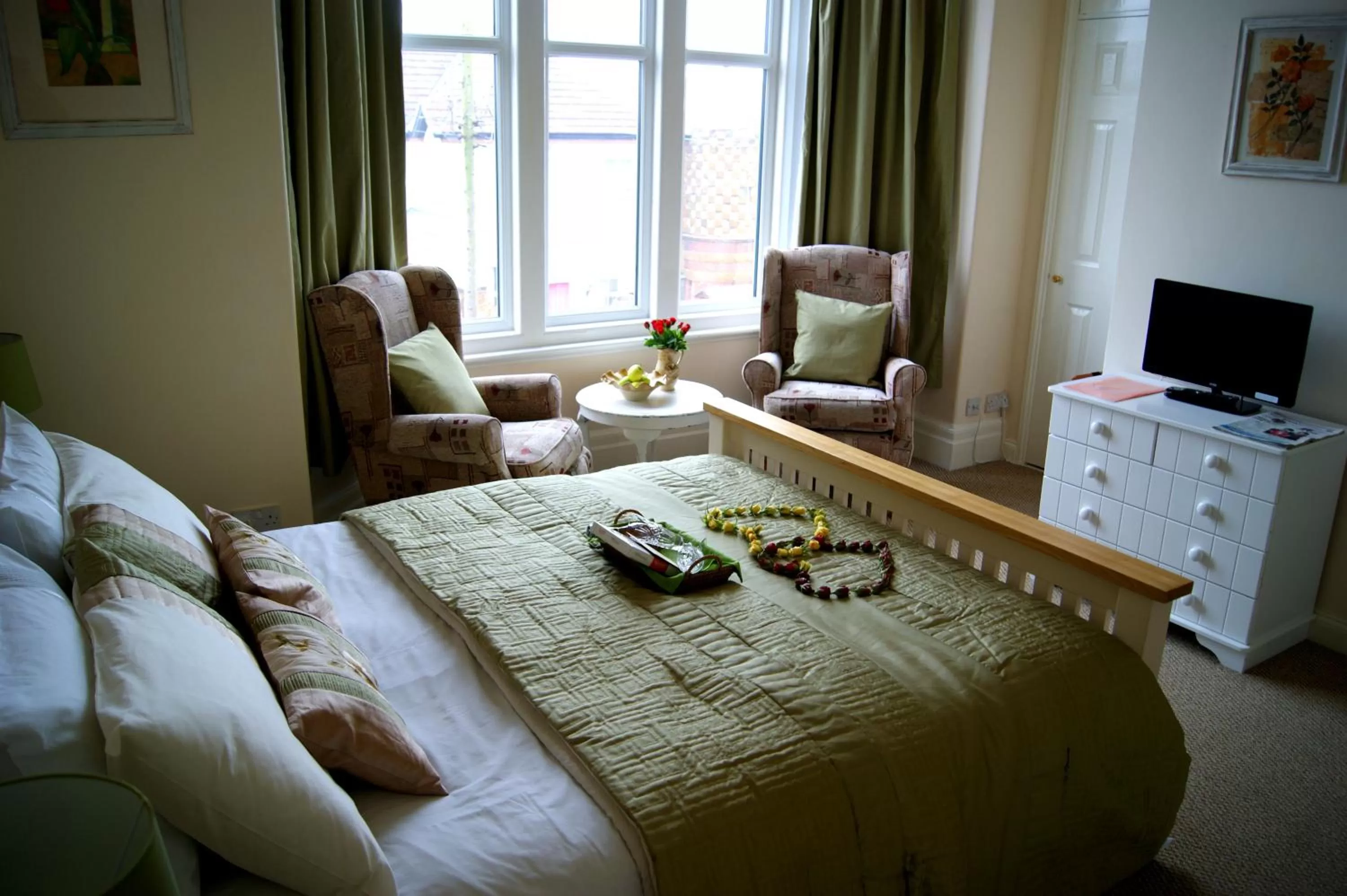 Photo of the whole room, Bed in Sunset Guest House