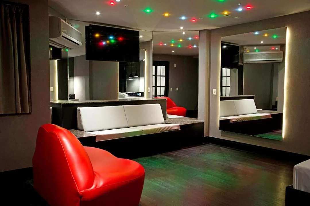 BAMBINA HOTEL -Adultos Somente