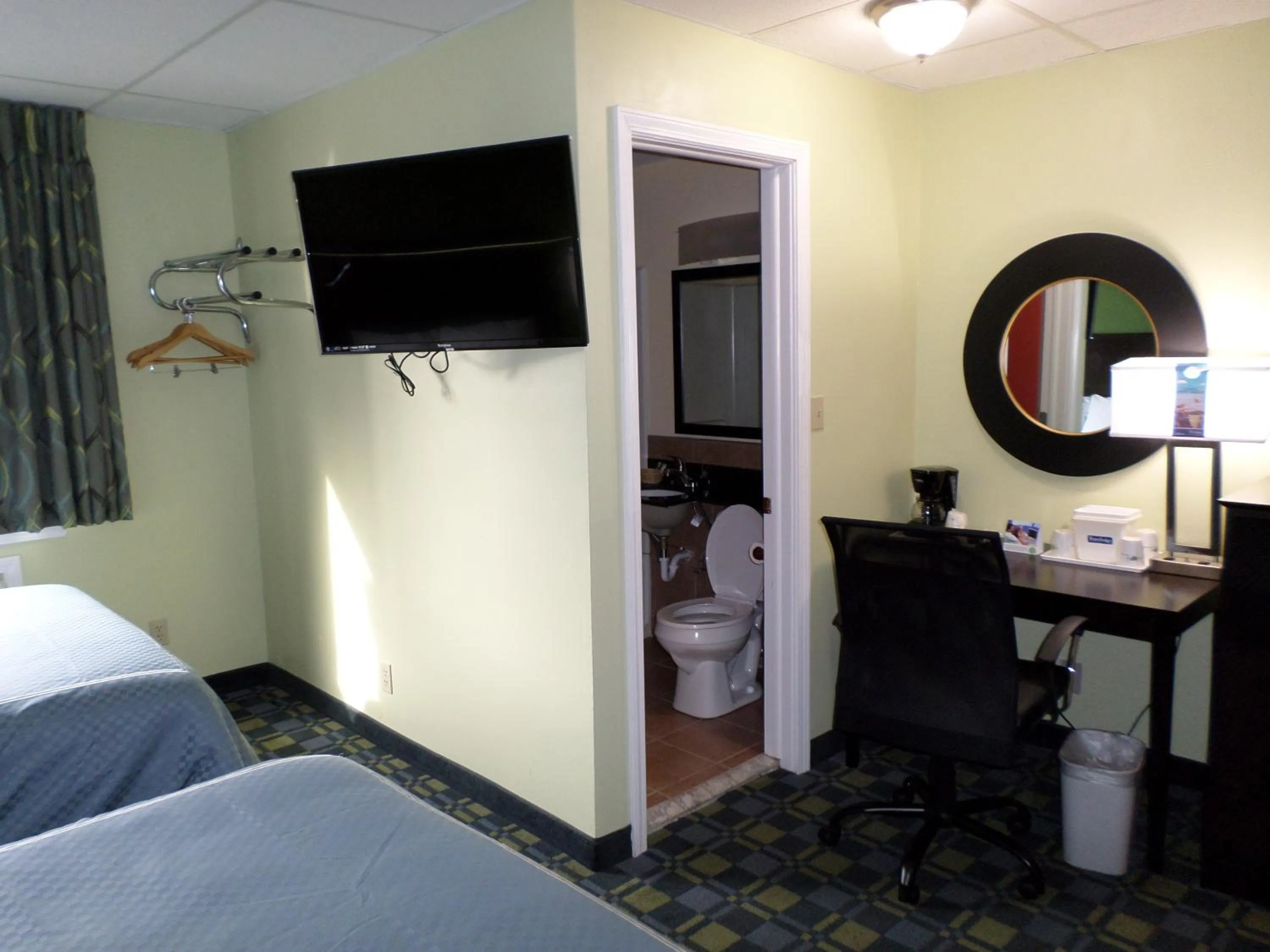 Day, Bed in Travelodge by Wyndham Cleveland Lakewood