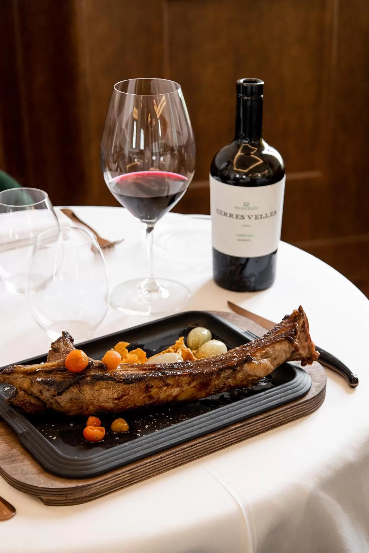 Restaurant/places to eat in Hotel Montrubí 1771 - Slow Winery Hotel - Adults only