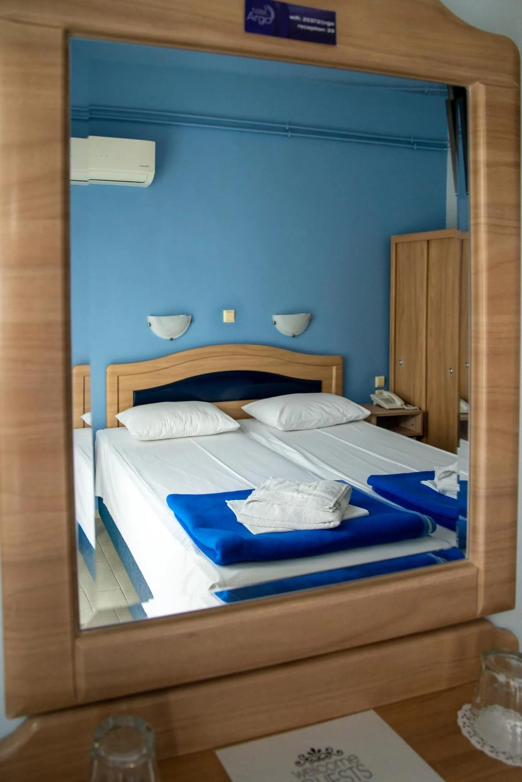 Bedroom, Bed in Hôtel Argo