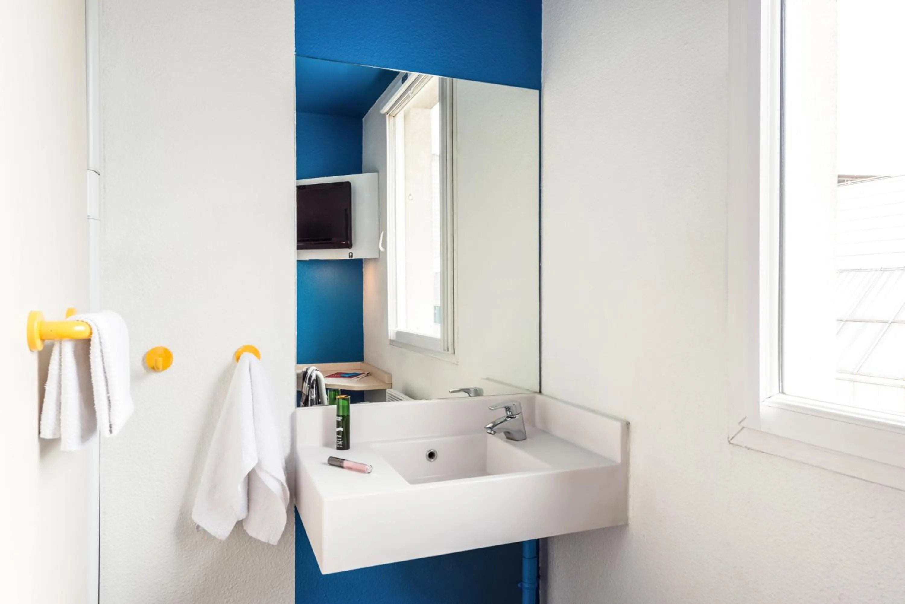 Bedroom in hotelF1 Evreux Sud