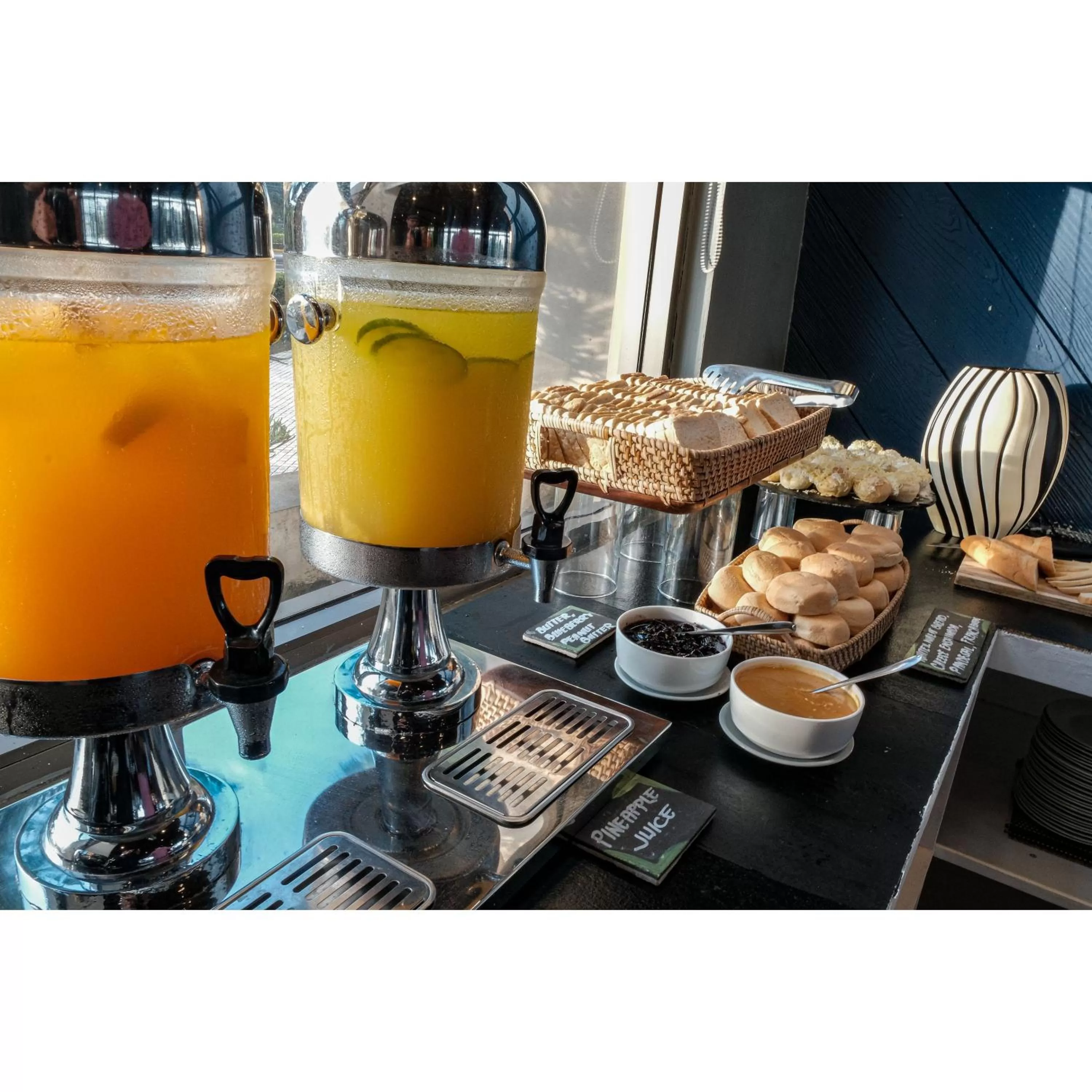 Breakfast in Summit Ridge Tagaytay - Newly Renovated