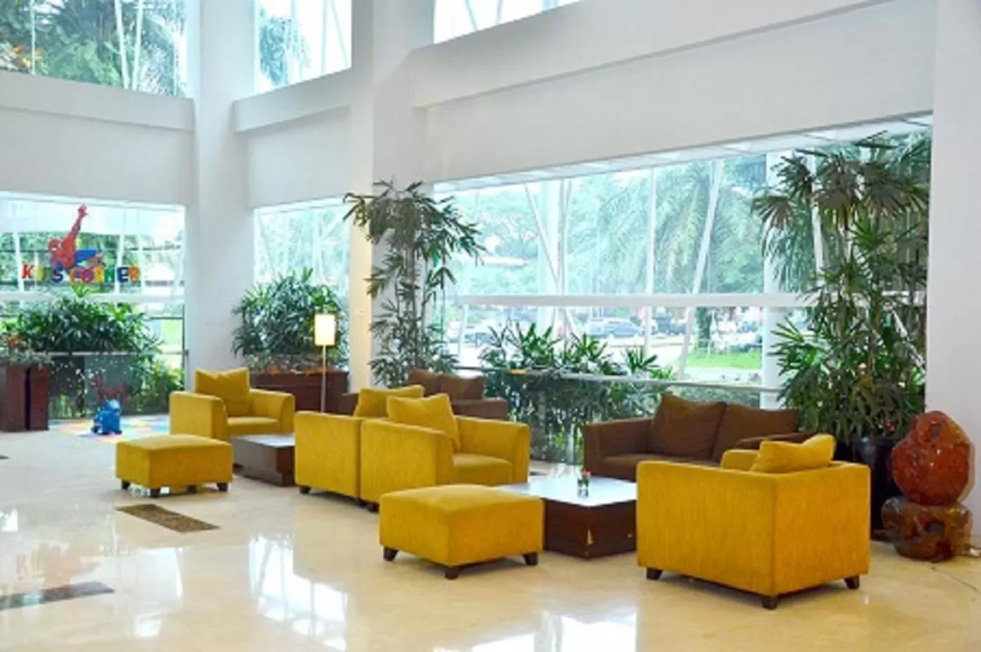 Lobby or reception in Grand Cakra Hotel Malang