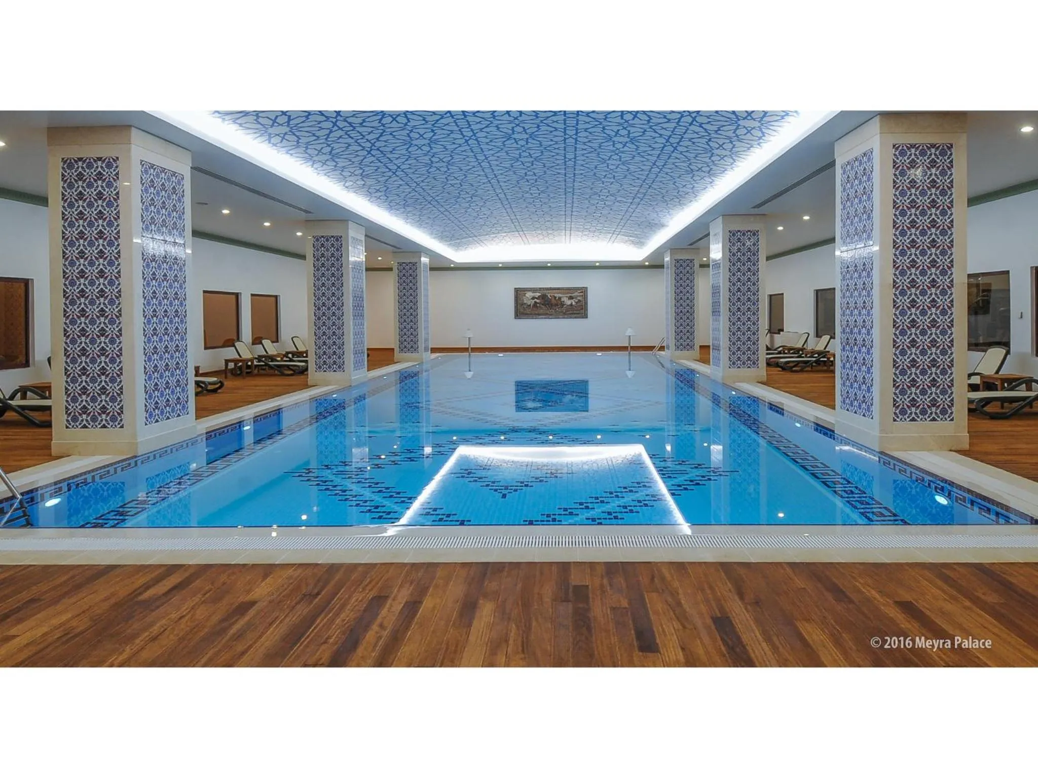 Swimming pool in Meyra Palace