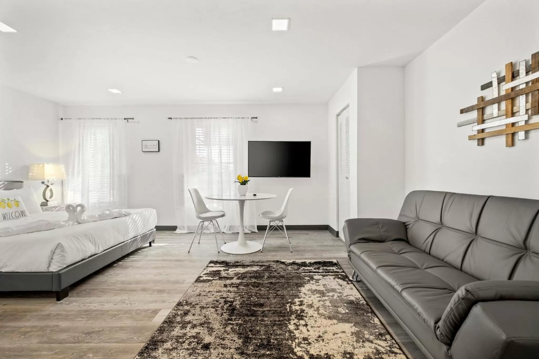 Living room, Seating Area in Sunset Inn-South Miami