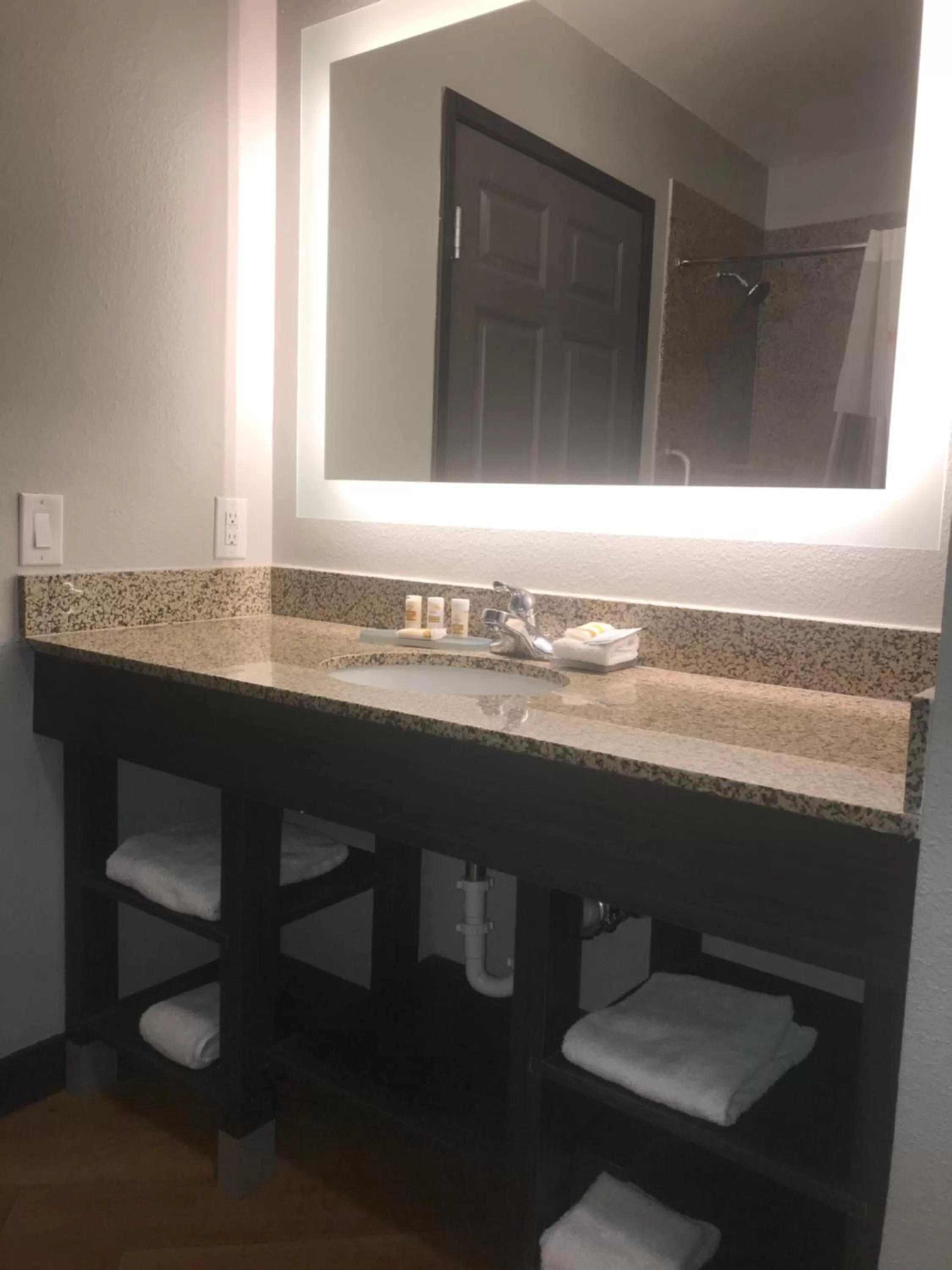Bathroom in La Quinta by Wyndham Abilene Mall