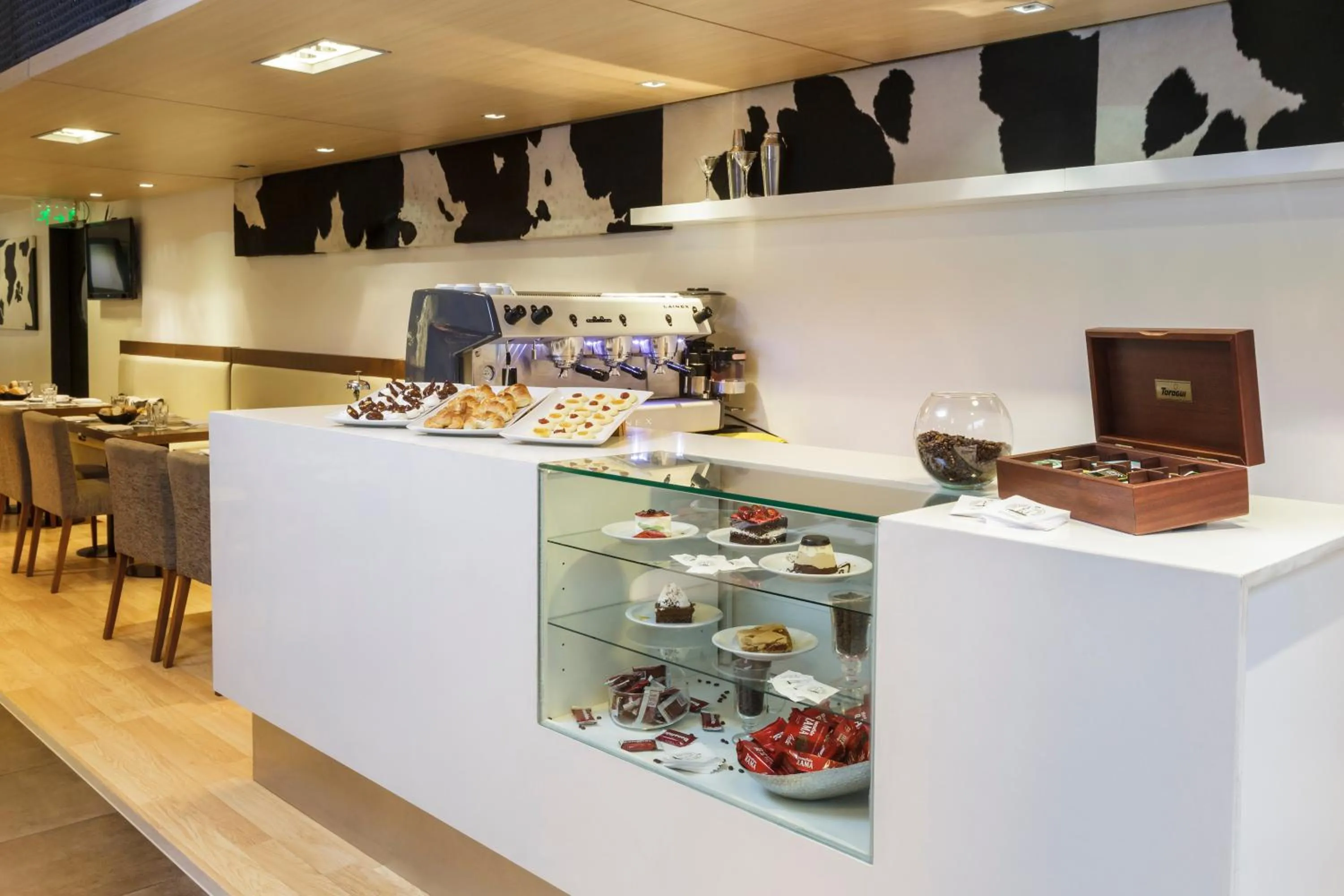 Lounge or bar in Hotel Facon Grande