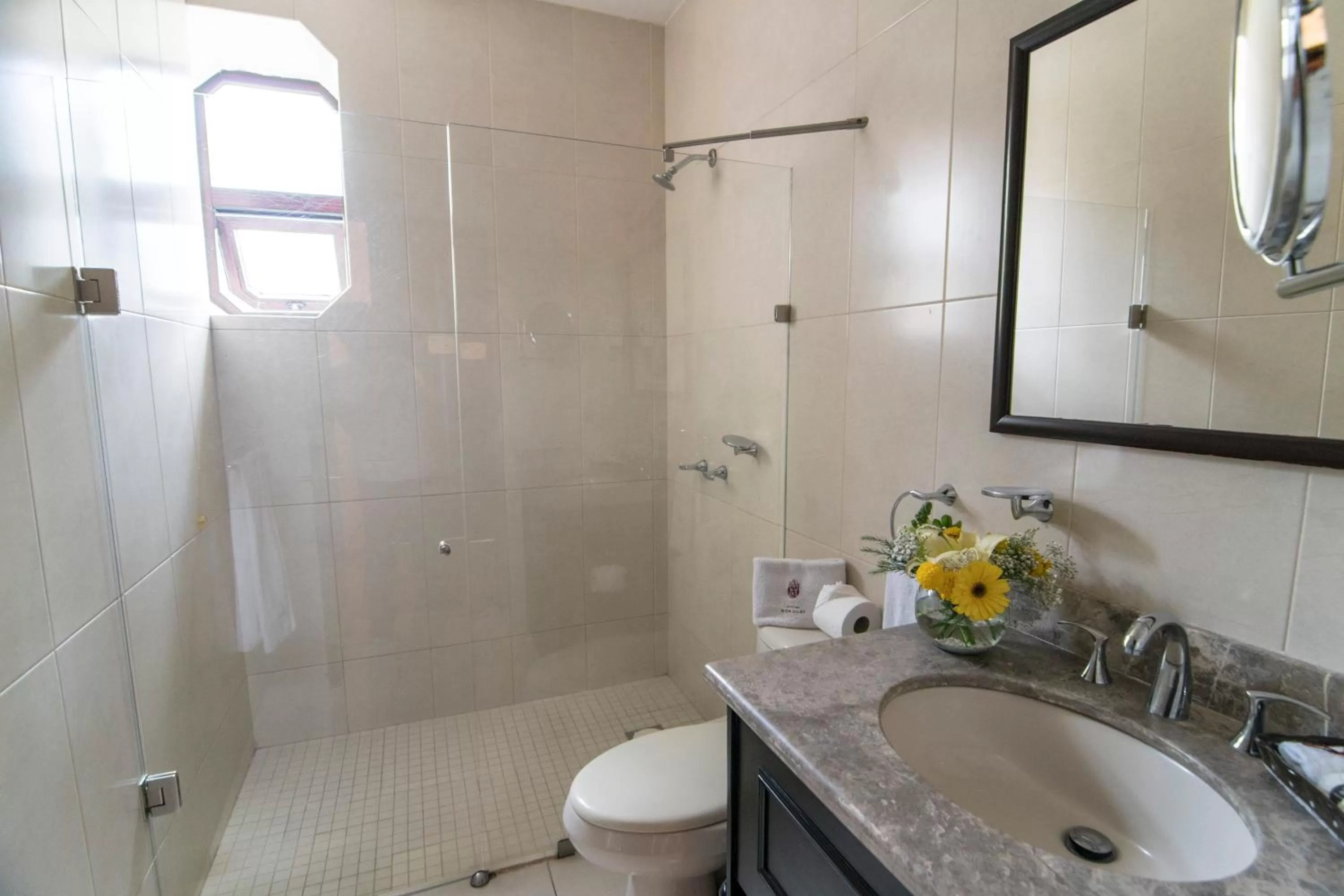 Bedroom in Hotel Morales Historical & Colonial Downtown Core