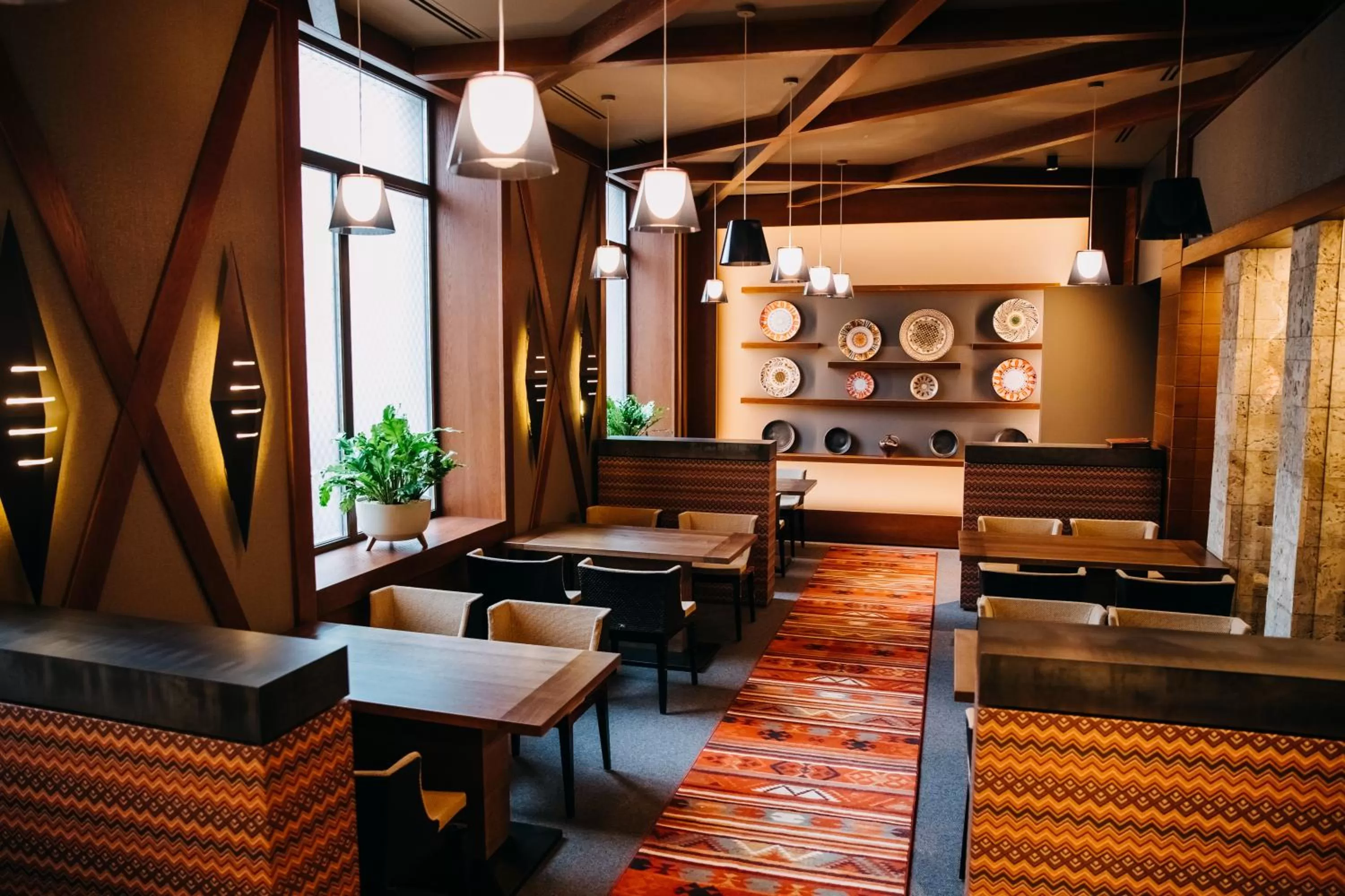 Restaurant/places to eat in Jolly Alon Hotel