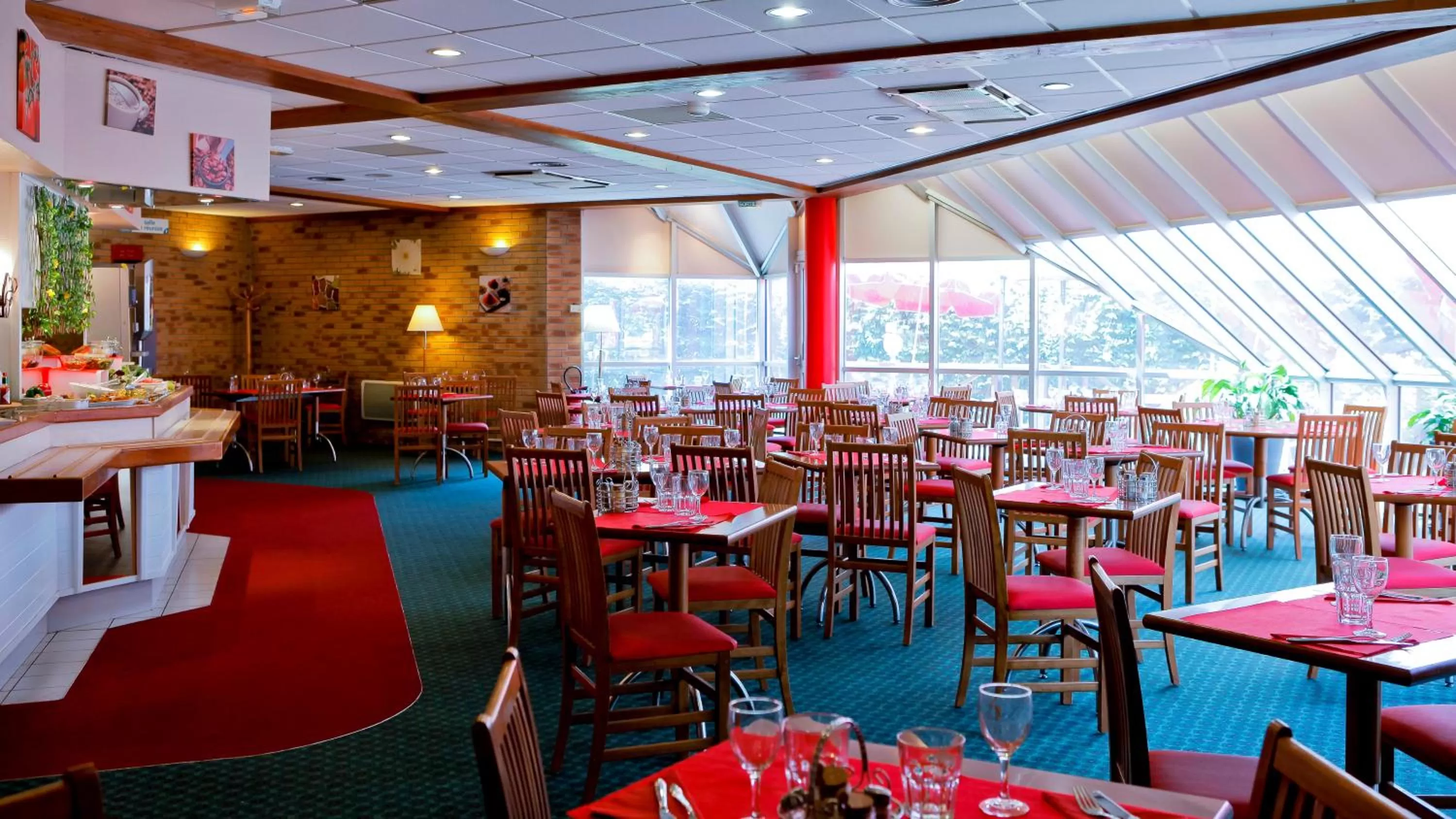 Room with One Double Bed and One Extra bed  in ibis Grenoble Université