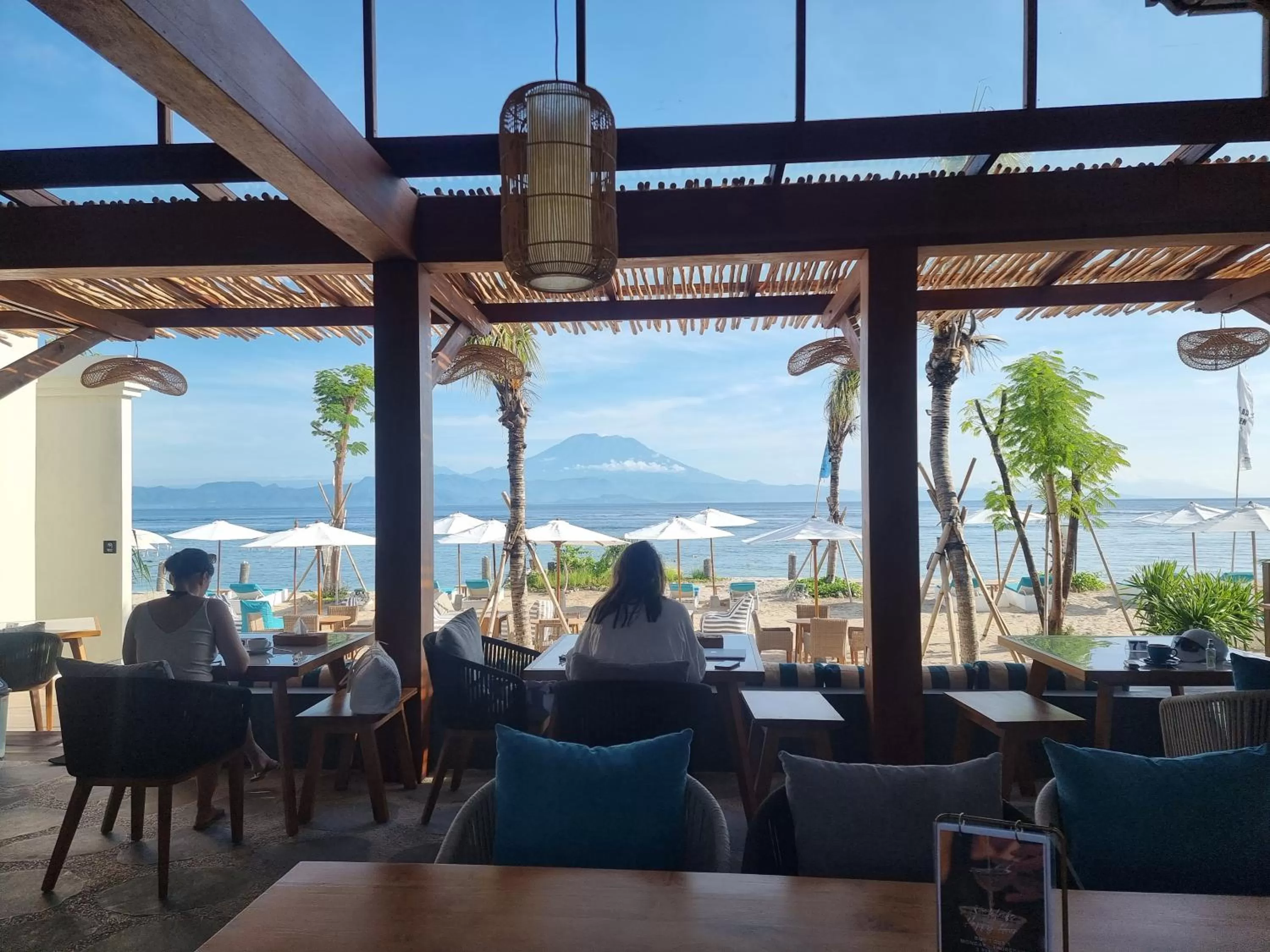 Restaurant/places to eat in Khamara Nusa Penida