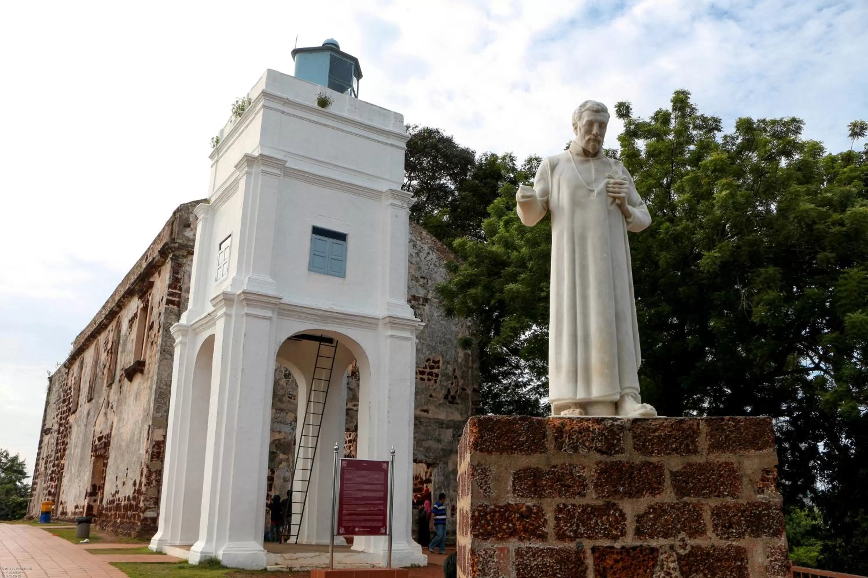Nearby landmark in Swan Garden Resort Hotel