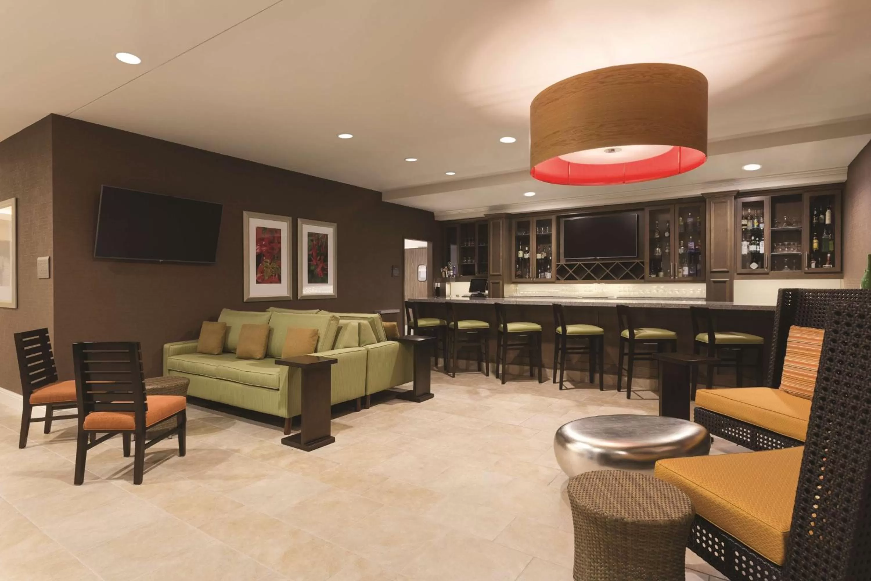Lounge or bar in Hilton Garden Inn Wallingford/Meriden