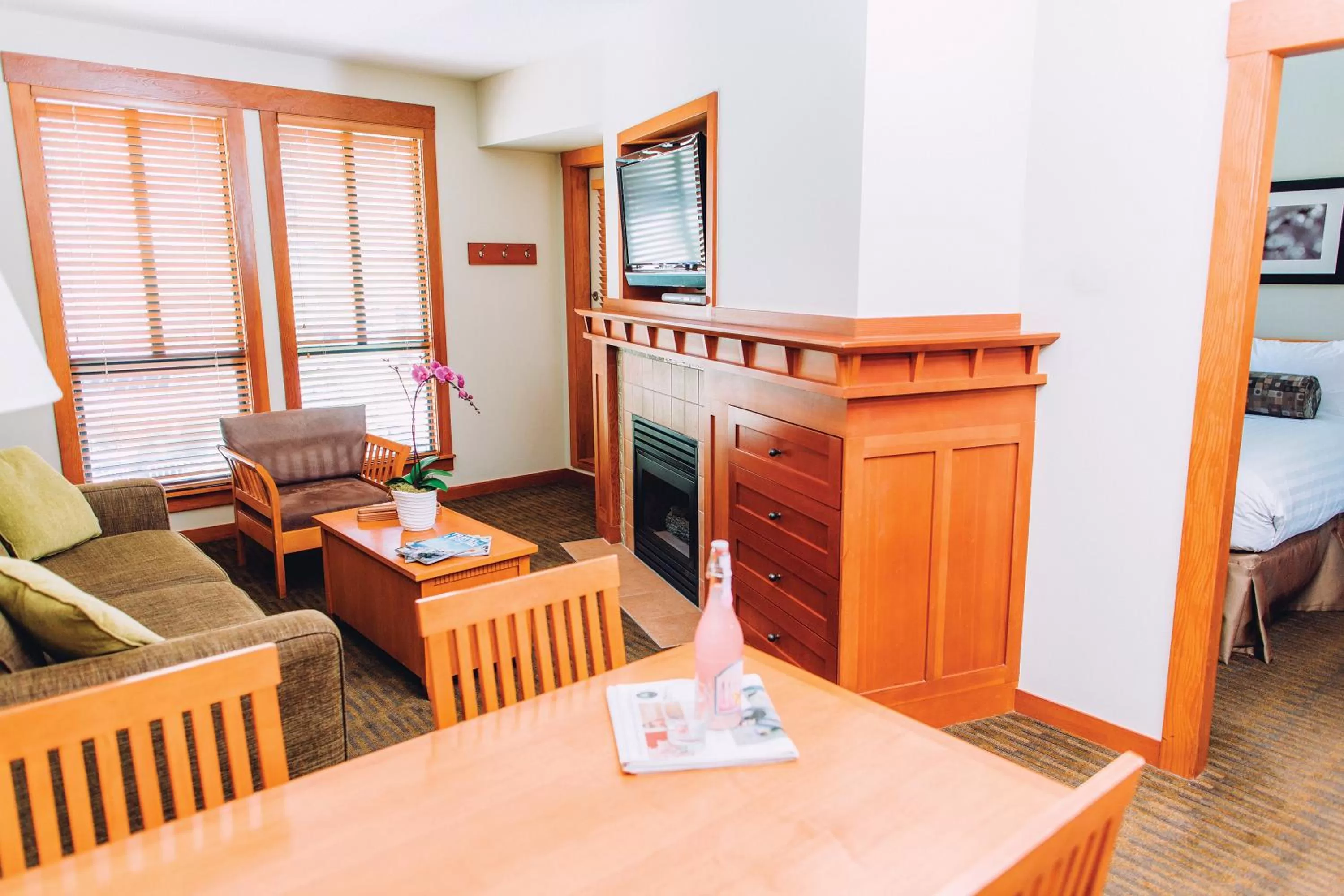 Living room in Pan Pacific Whistler Mountainside