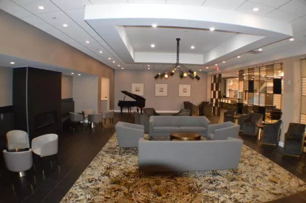 Lounge or bar in Wyndham Lancaster Resort and Convention Center