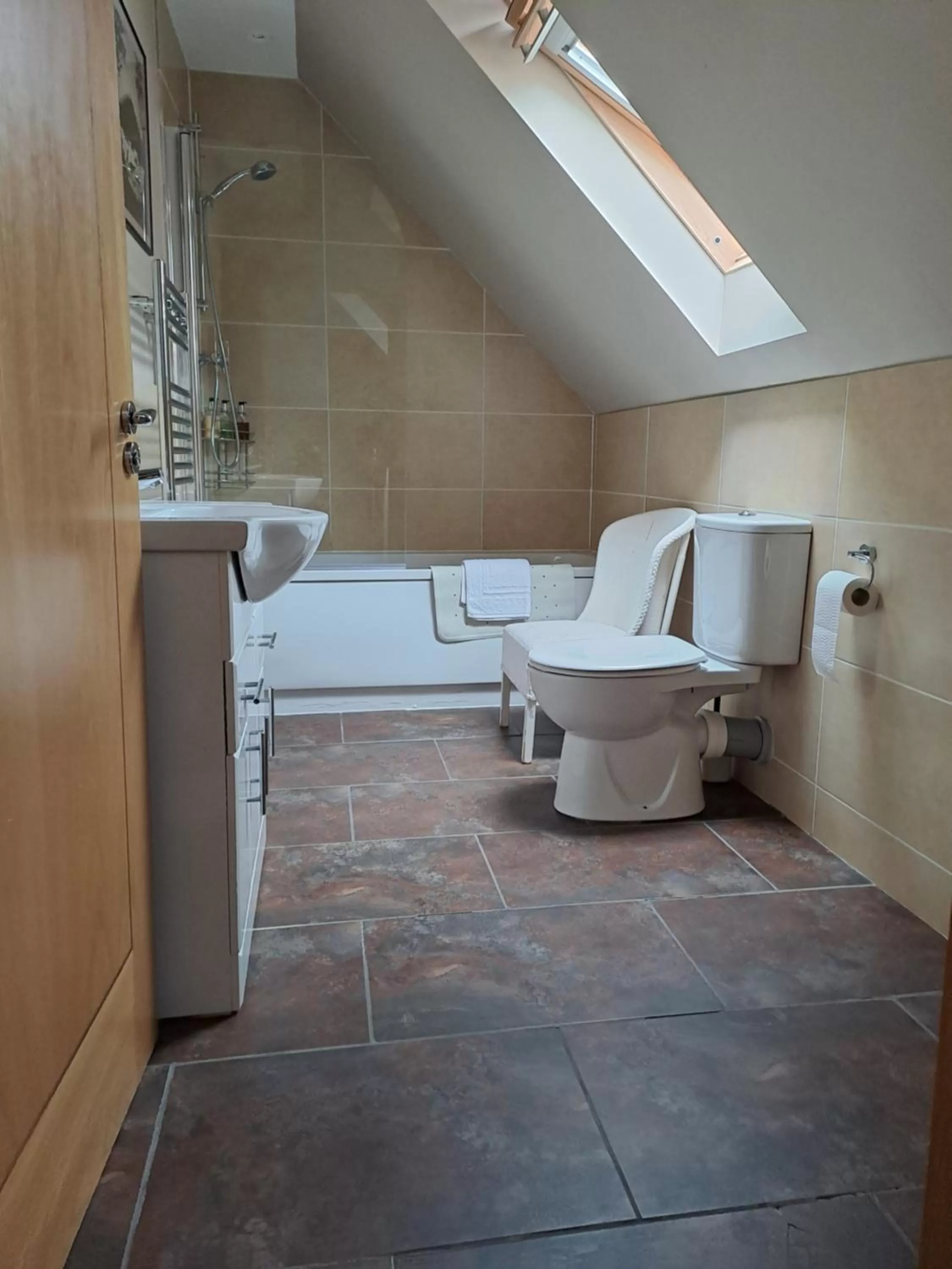 Bathroom in B&B at No 4