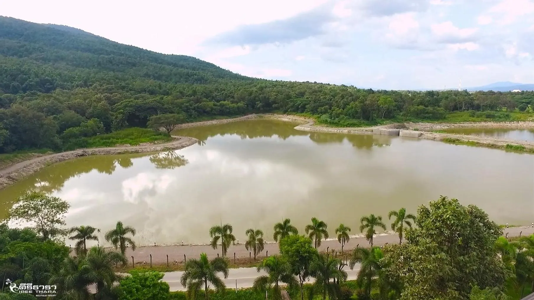 Restaurant/places to eat in Kireethara Boutique Resort