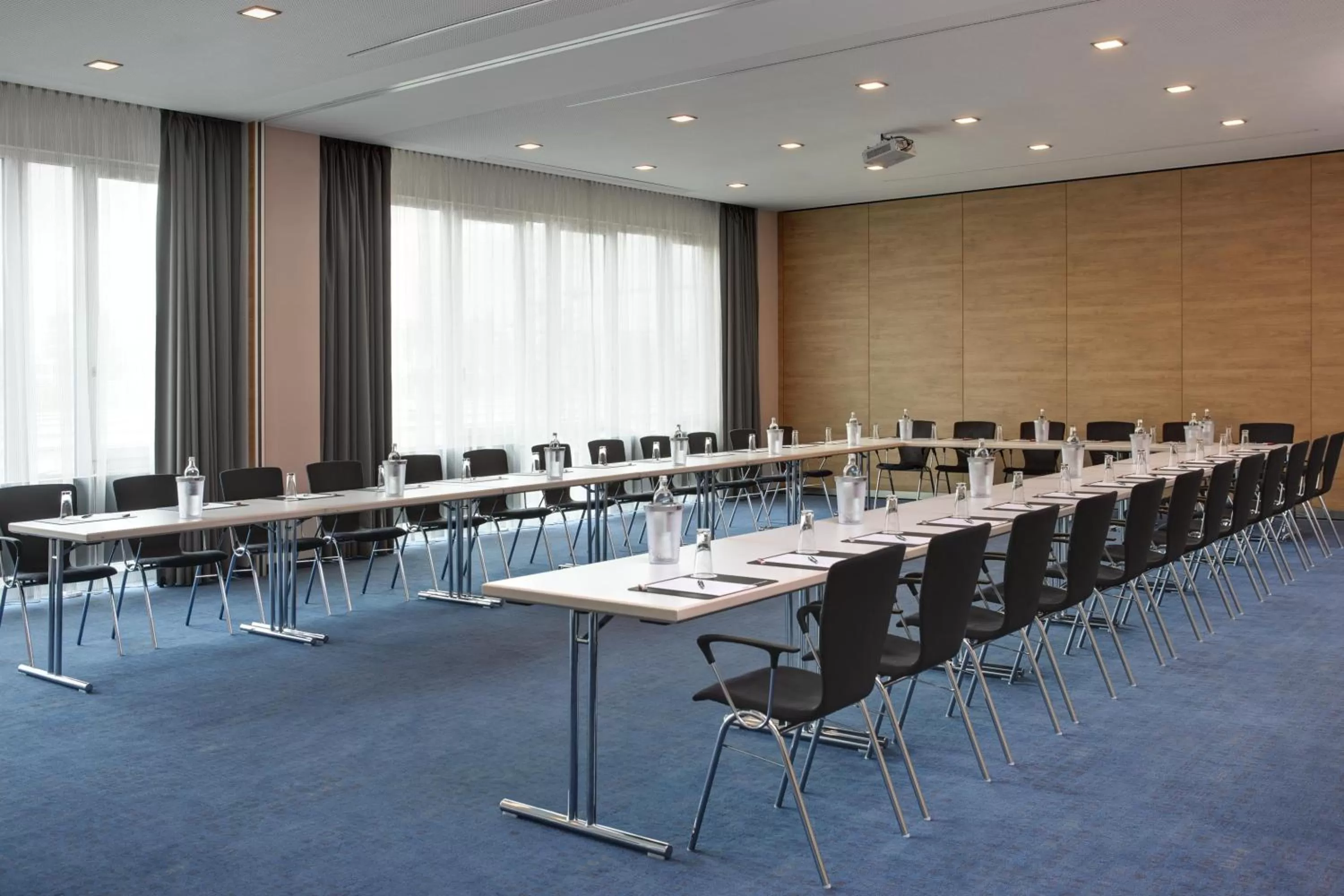 Business facilities in IntercityHotel Darmstadt