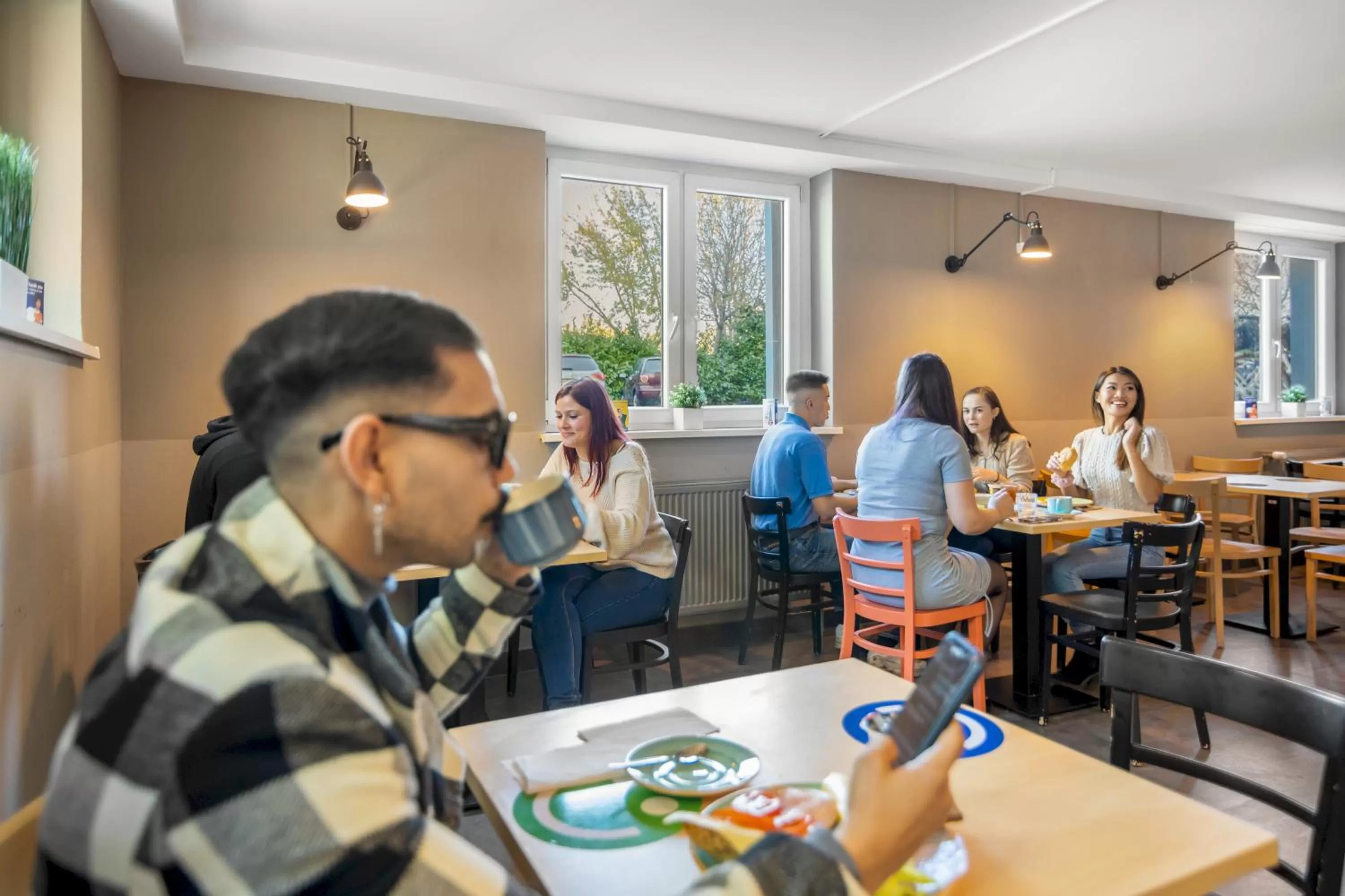 Restaurant/places to eat in a&o Dresden Hauptbahnhof