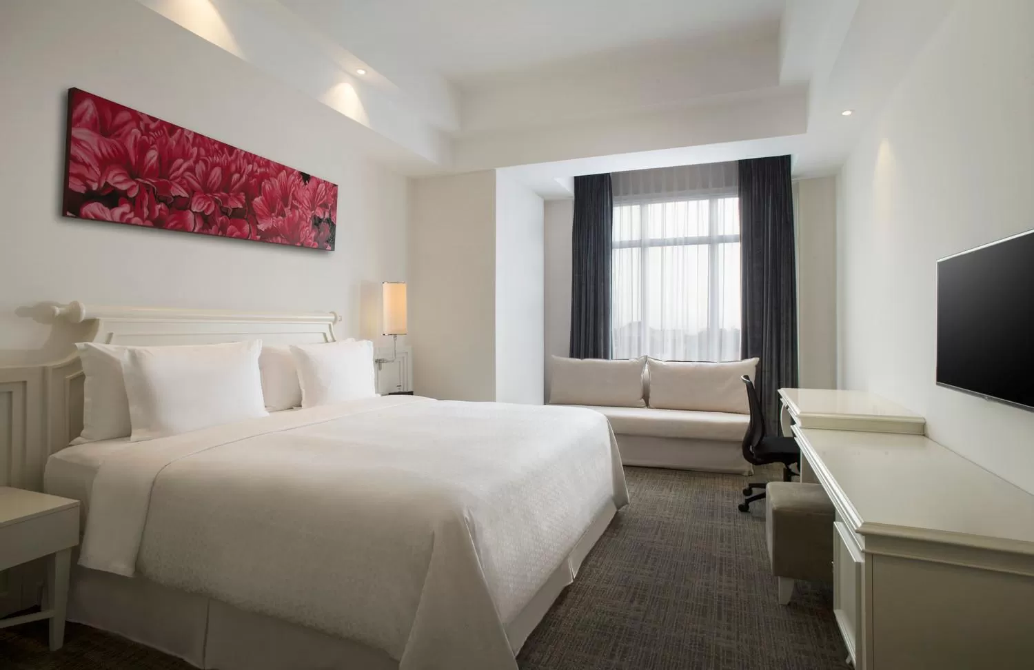 Deluxe King Room with City View in Four Points by Sheraton Bandung