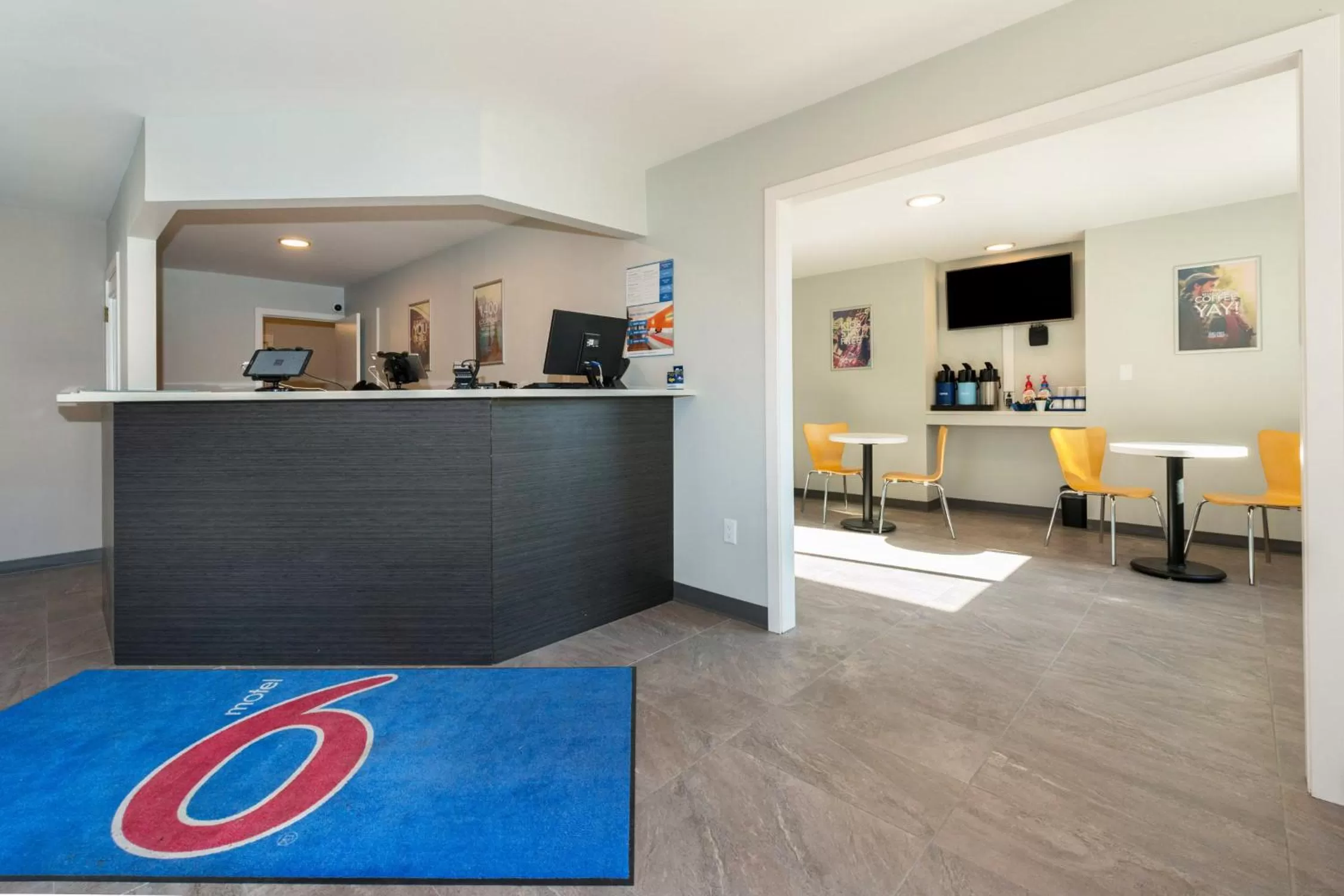 On site in Motel 6-Saanichton, BC - Victoria Airport