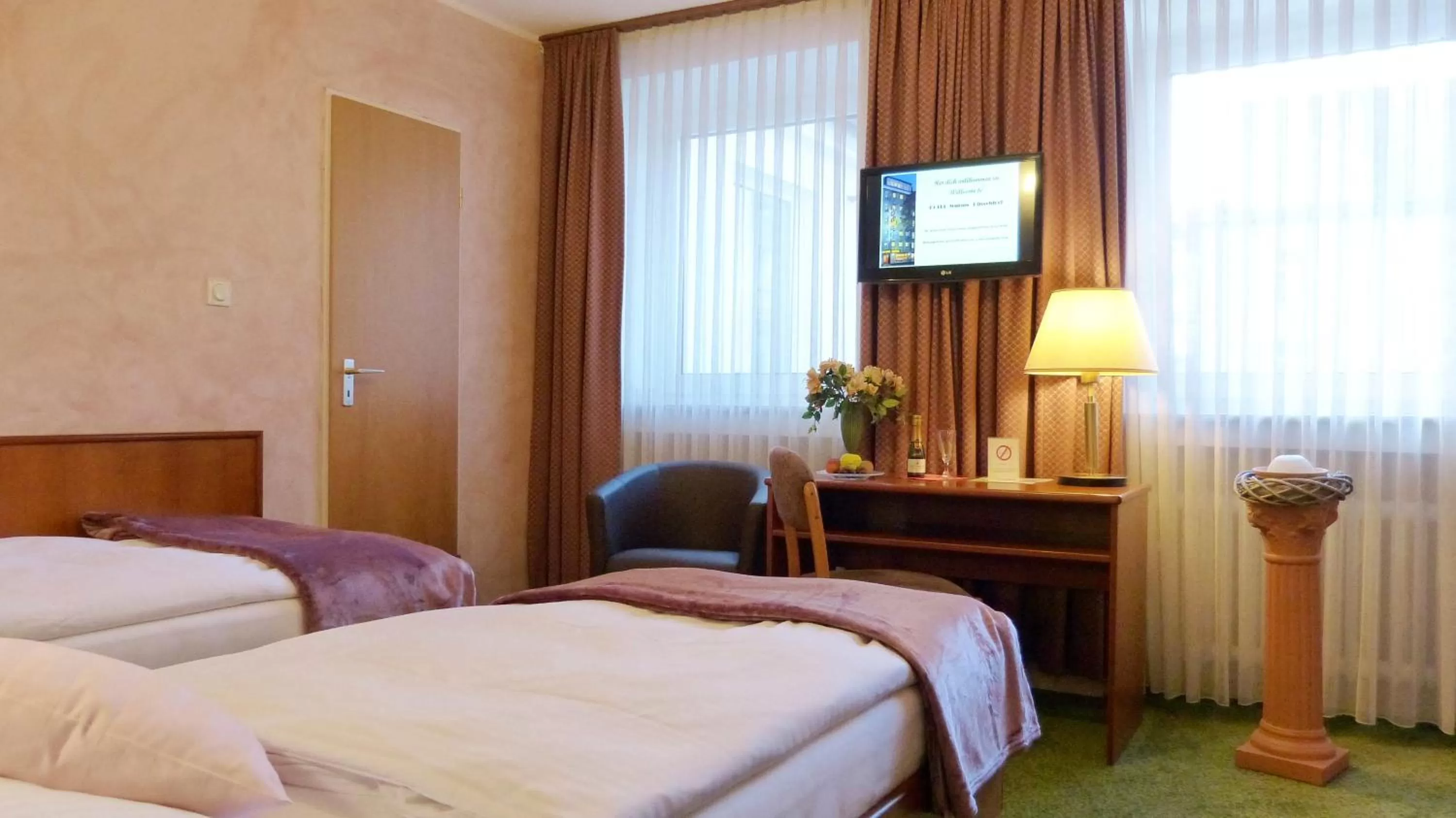 TV and multimedia, Bed in Hotel Wurms