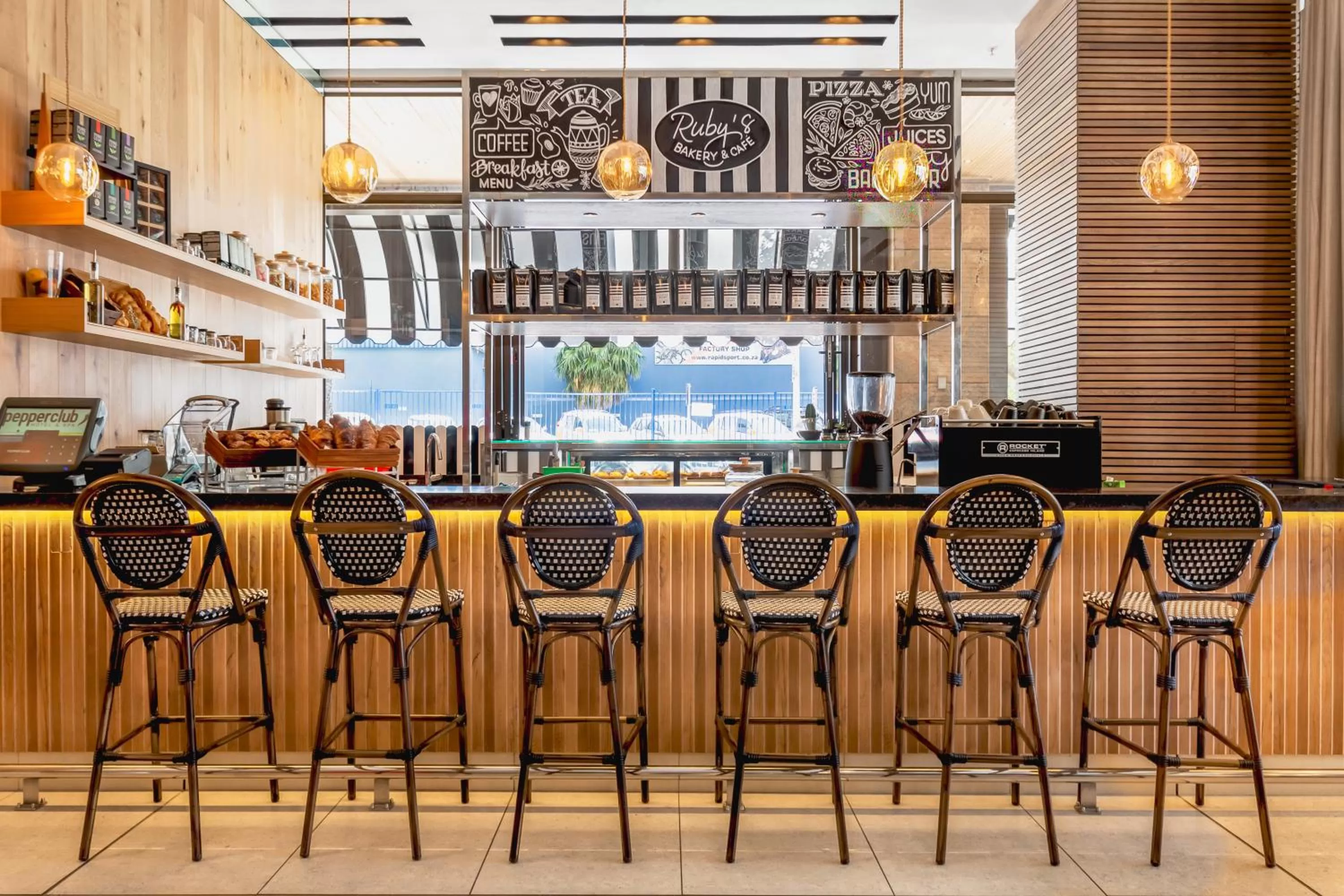 Meals in Pepperclub Hotel