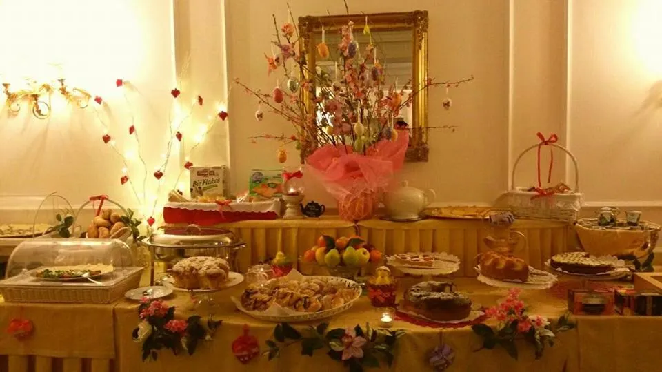 Breakfast in Hotel Royal