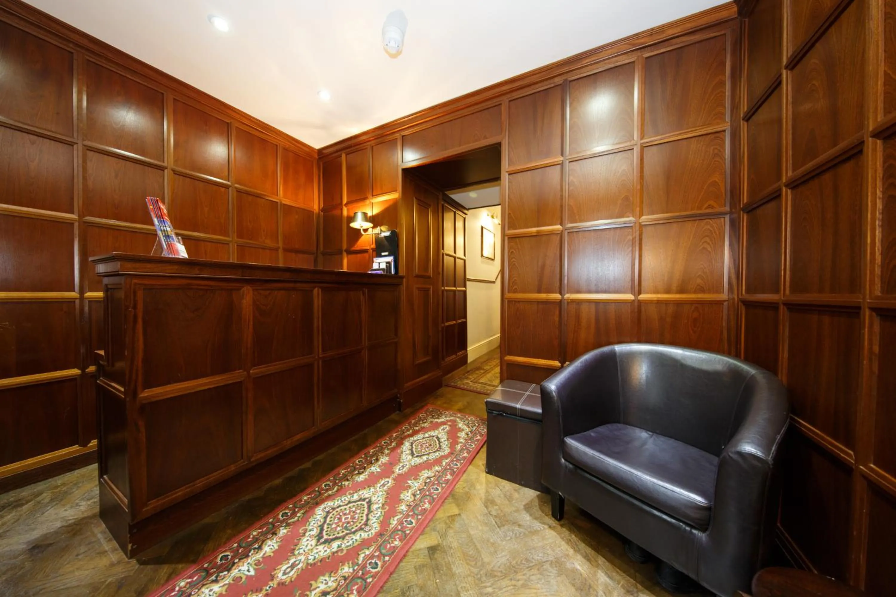 Lobby or reception in Regency House Hotel