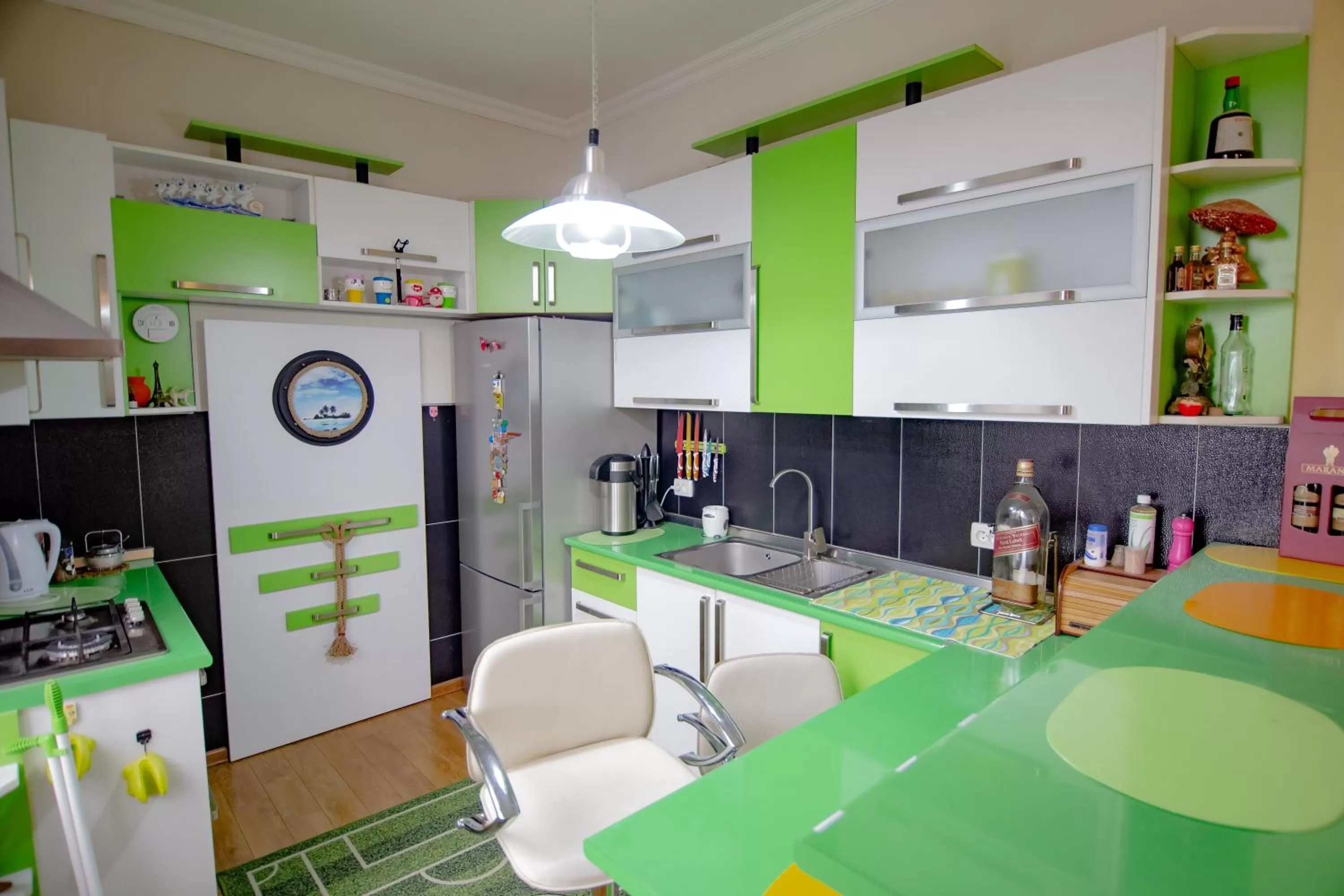 Coffee/tea facilities in Qilimcha's Guesthouse-Art Museum