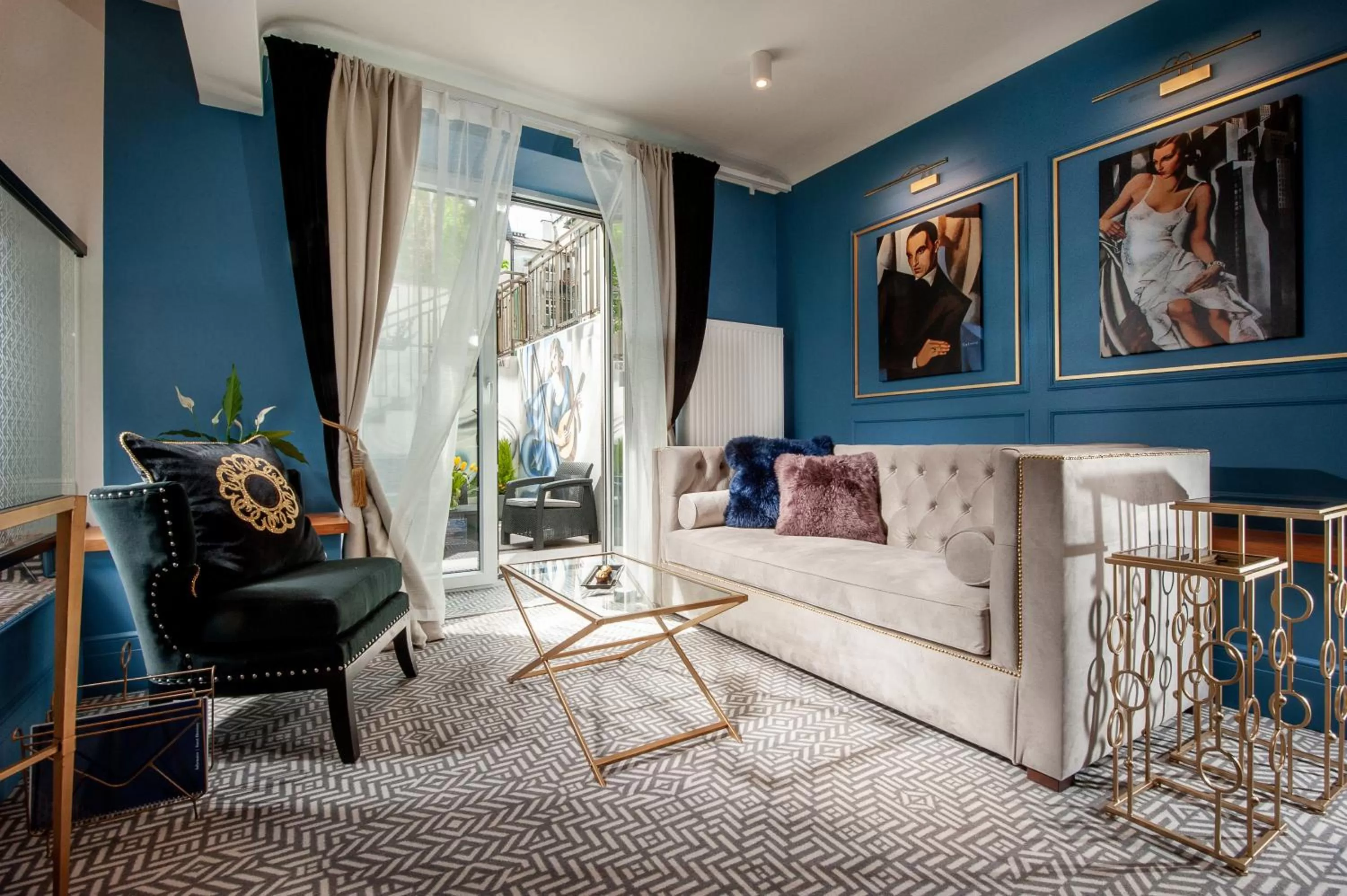 Patio in Amber Design Residence