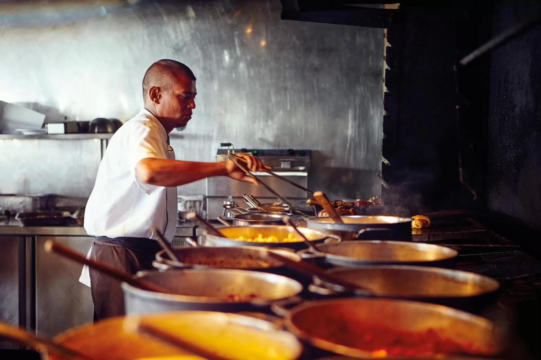 Food in LUX* Saint Gilles Resort