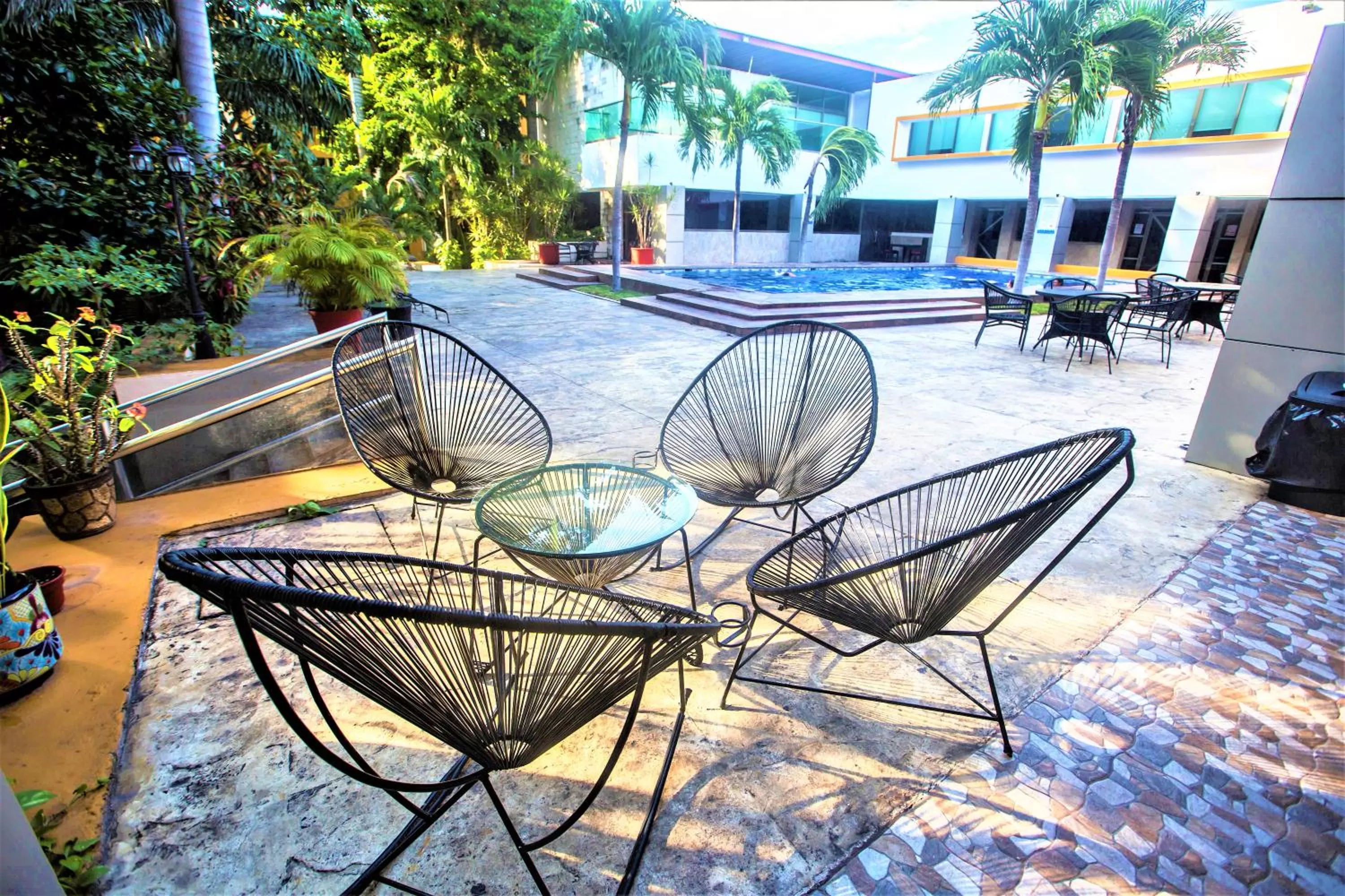 Swimming pool in Hotel Plaza Mirador