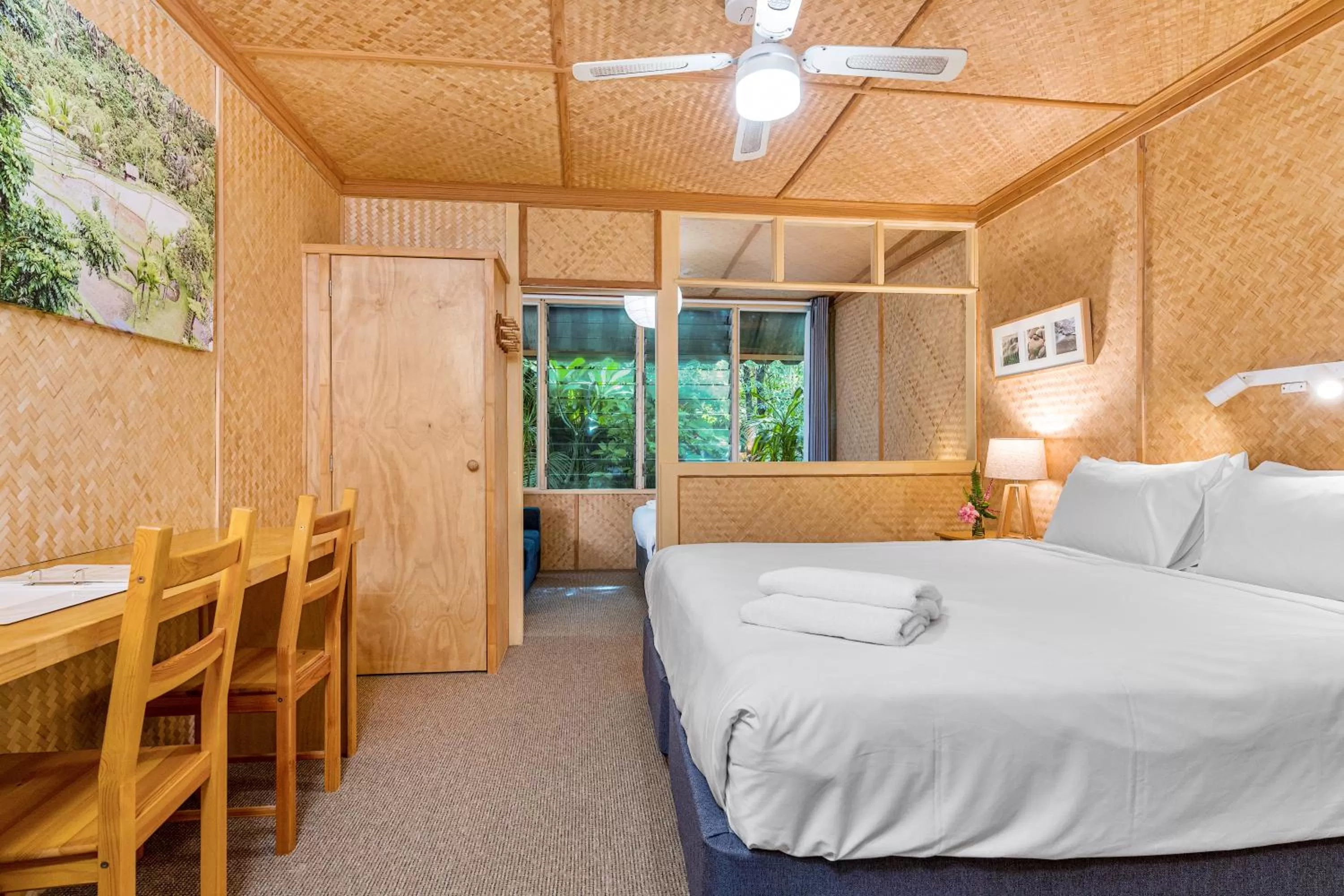 Bed in Tallow Beach Motel