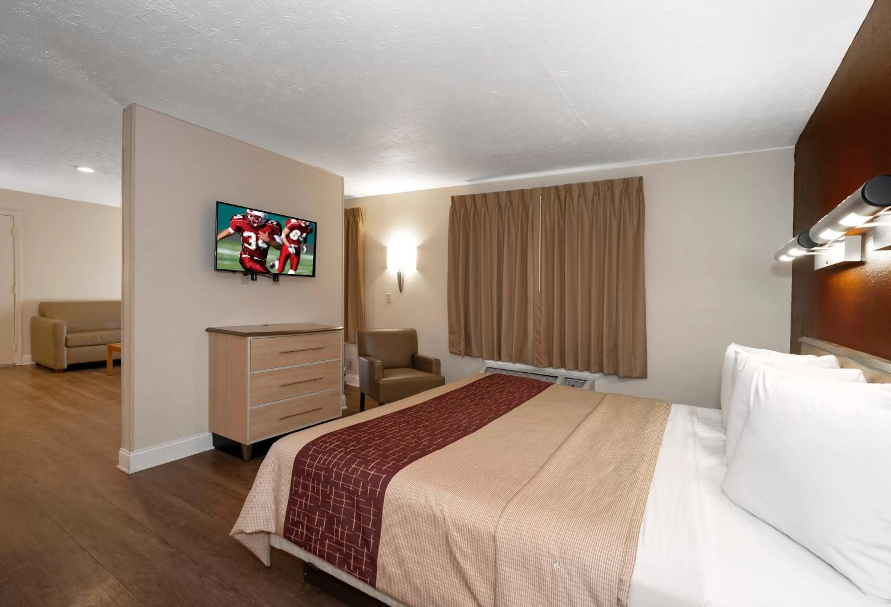 Two Room Superior King Non-Smoking in Red Roof Inn Indianapolis - Greenwood