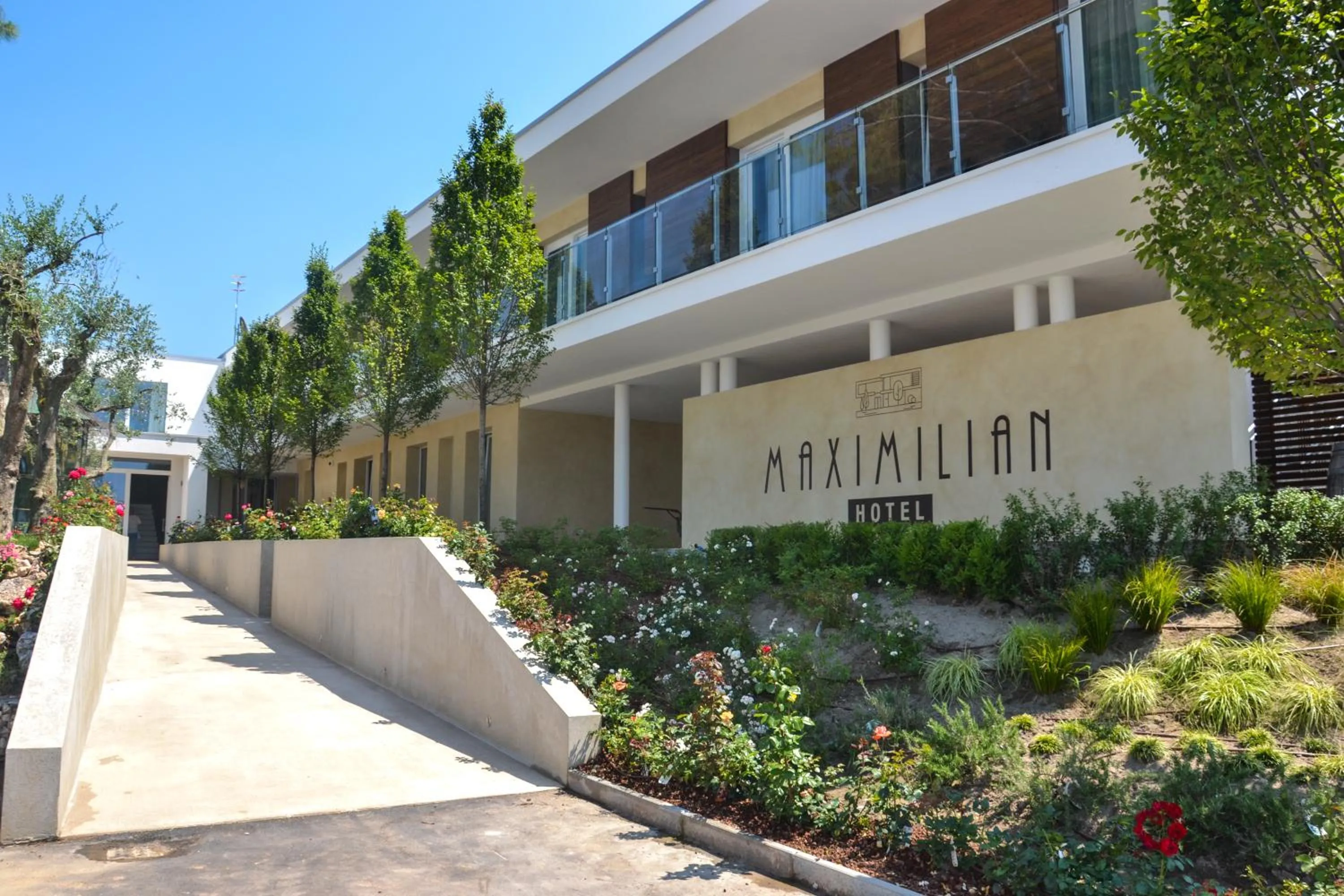 Property building in Hotel Maximilian