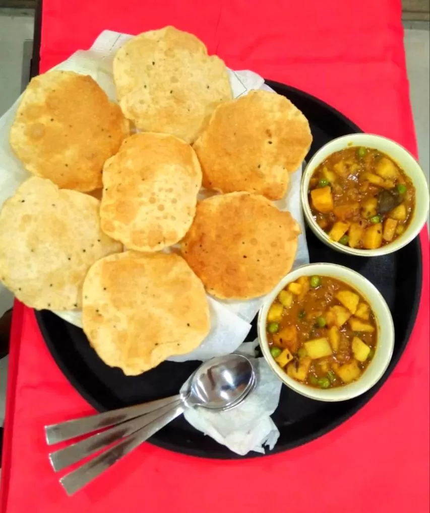 Breakfast in The Clovers Inn Boring Road