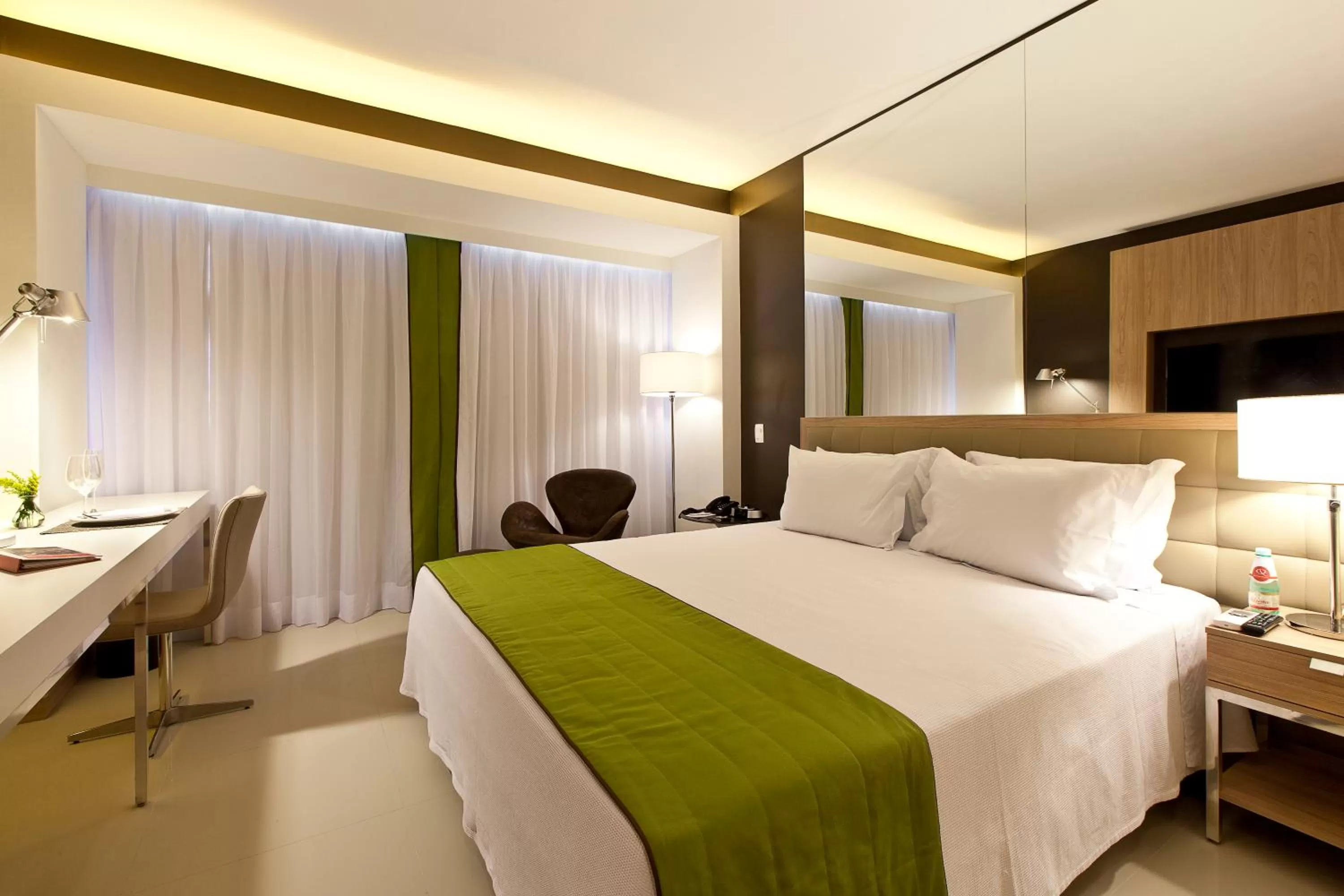 Bed in eSuites Savassi Toscanini