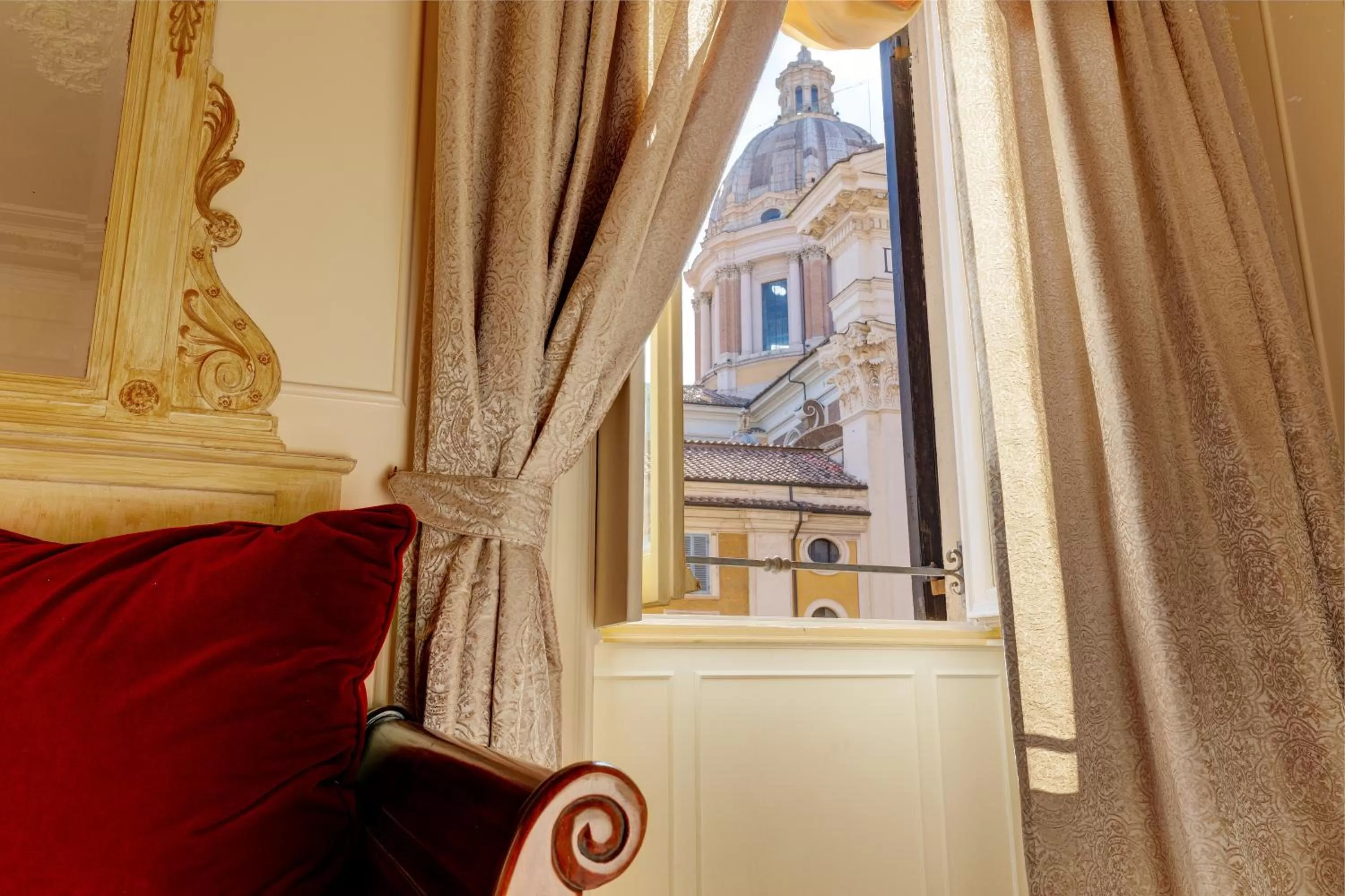 City view in Grand Hotel Plaza