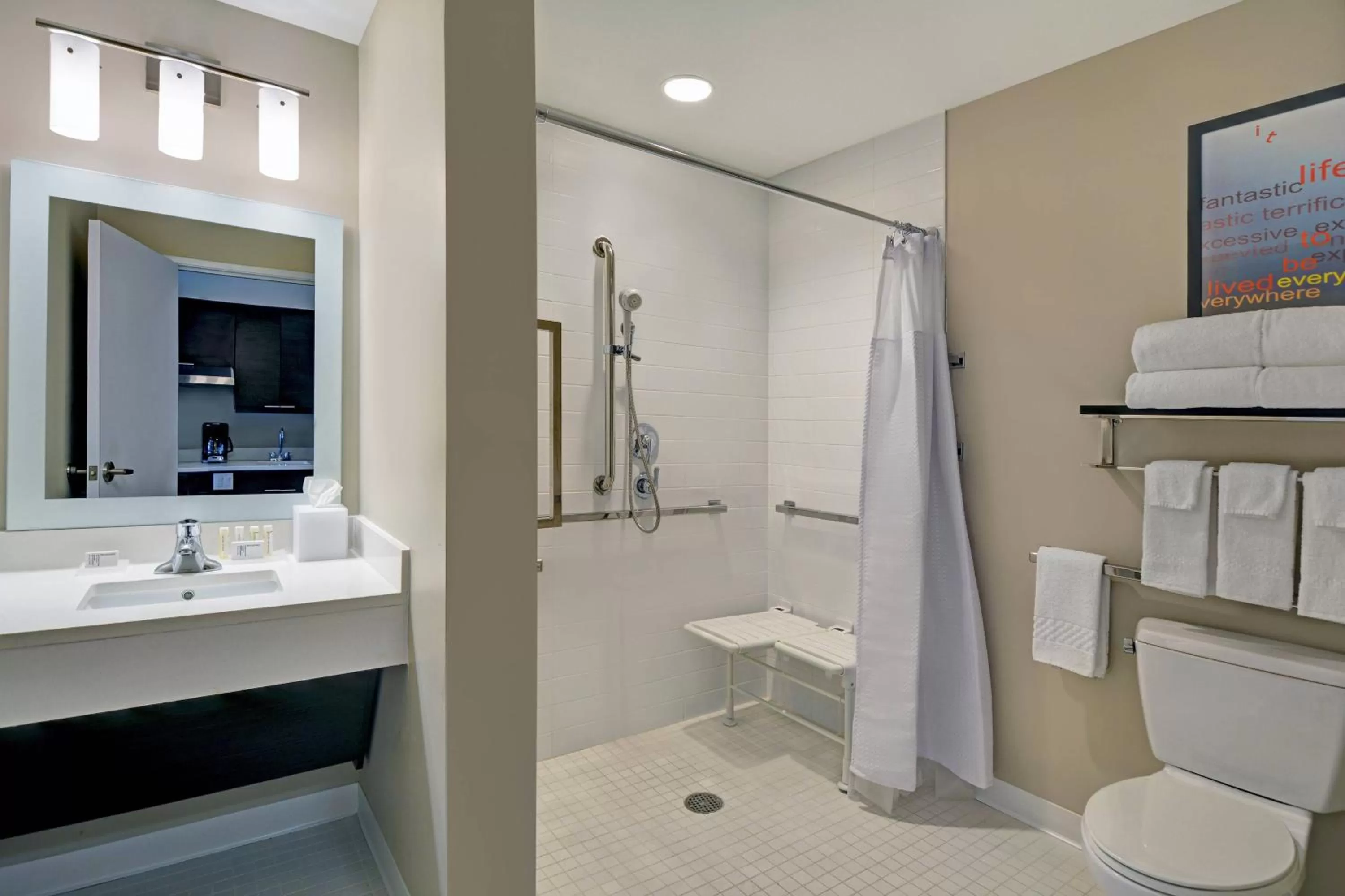 Bathroom in TownePlace Suites by Marriott Indianapolis Downtown
