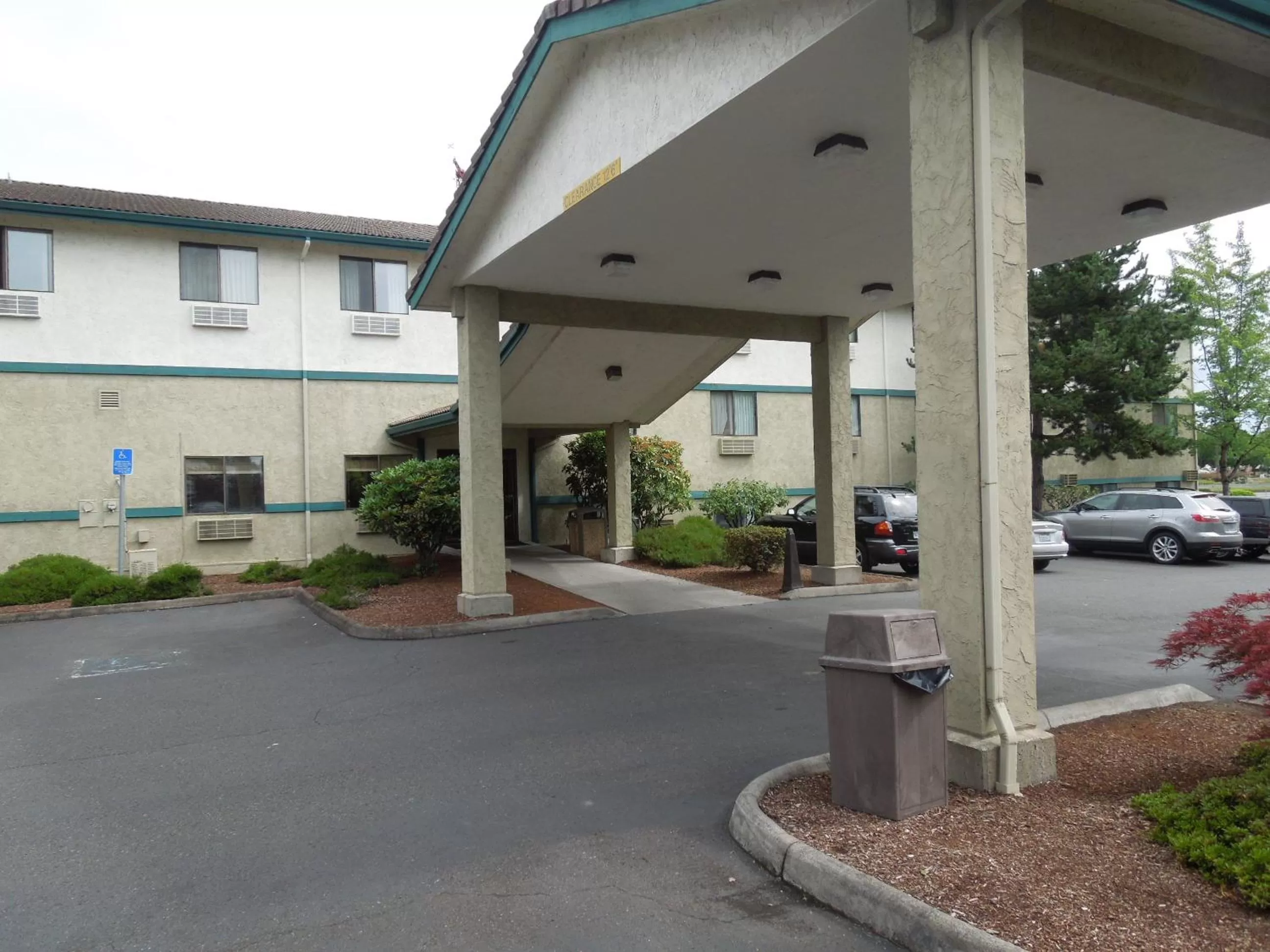 Facade/entrance in Super 8 by Wyndham Portland Airport