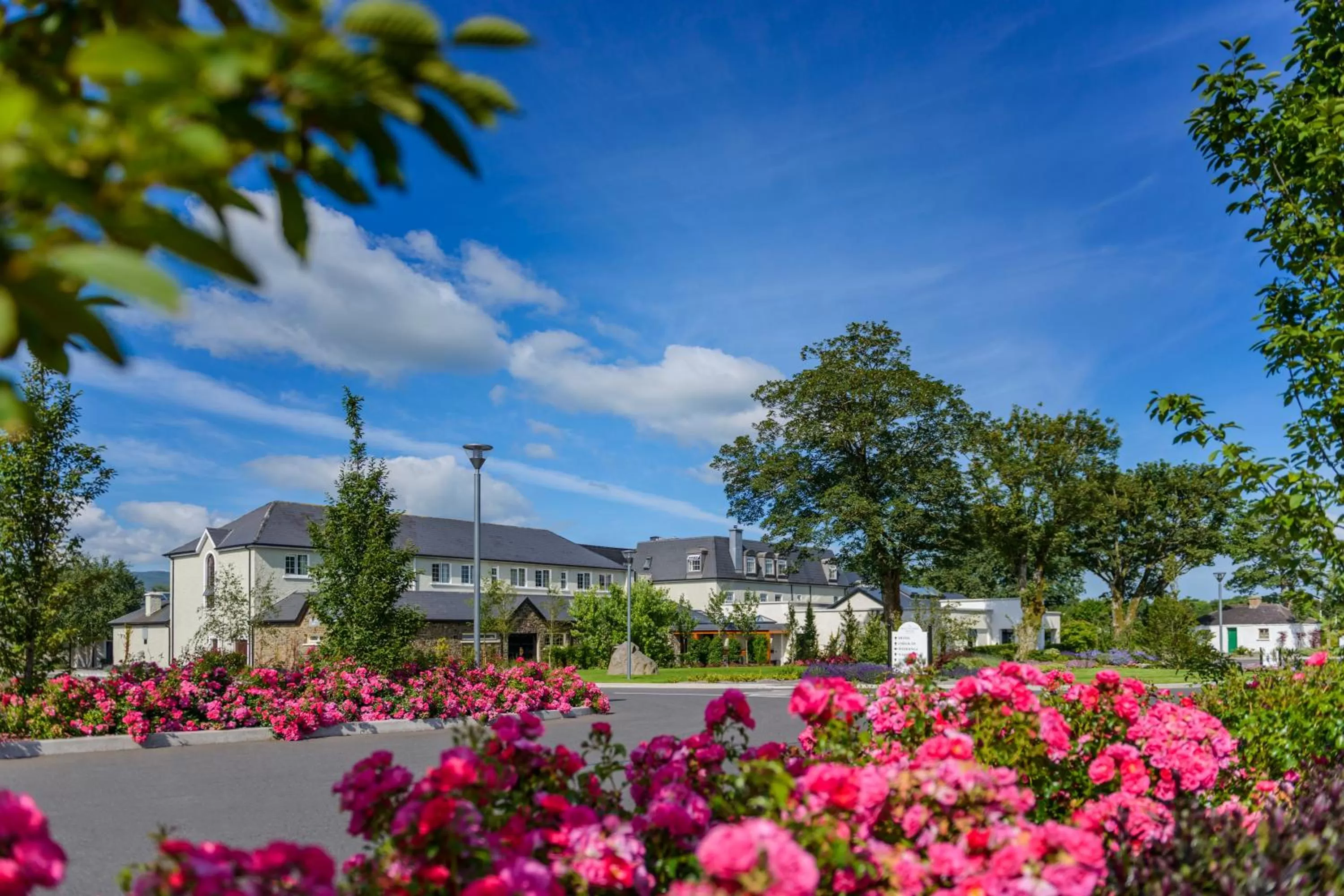 Facade/entrance in Ballygarry Estate Hotel & Spa