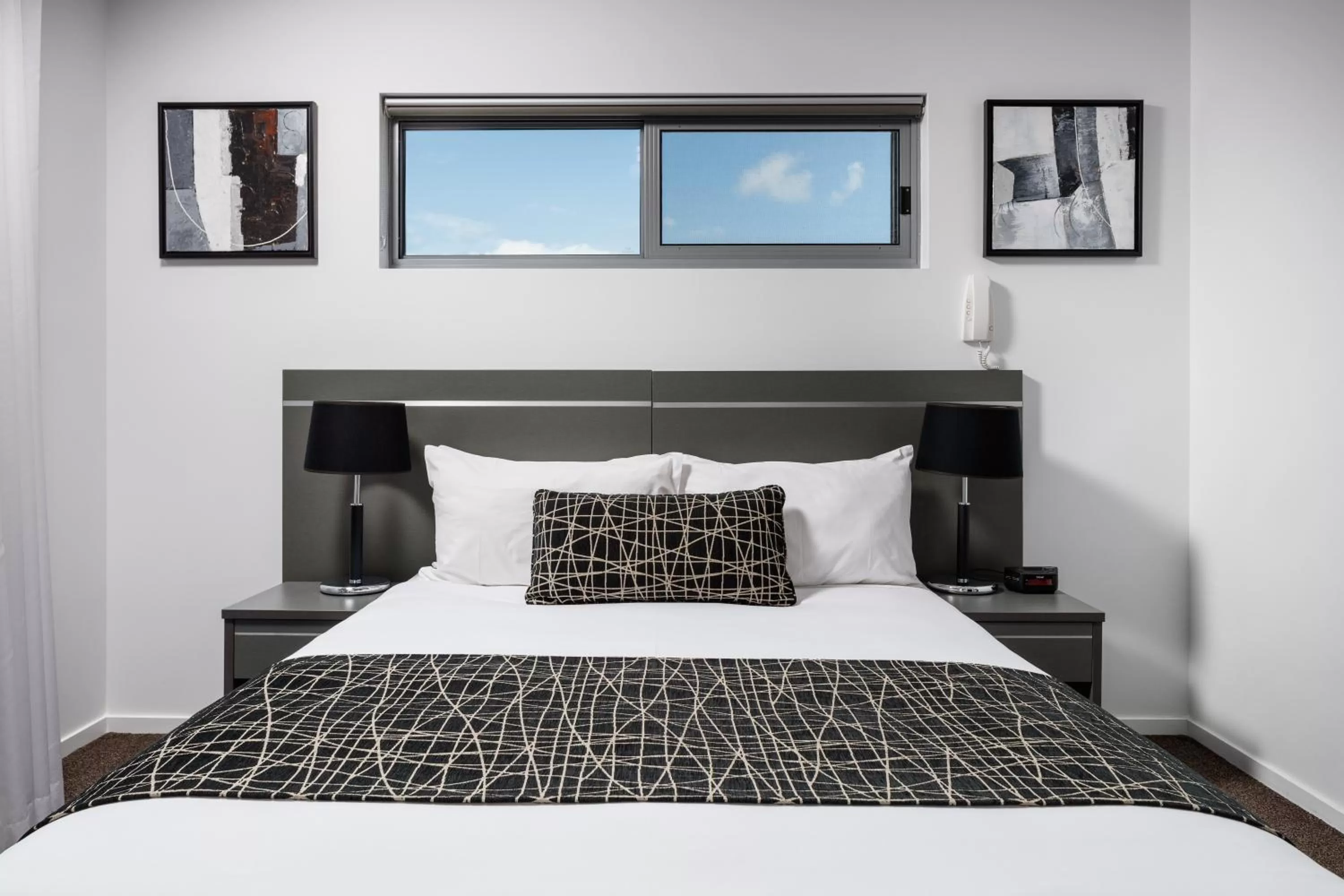 Bedroom, Bed in Central Kensington Apartments